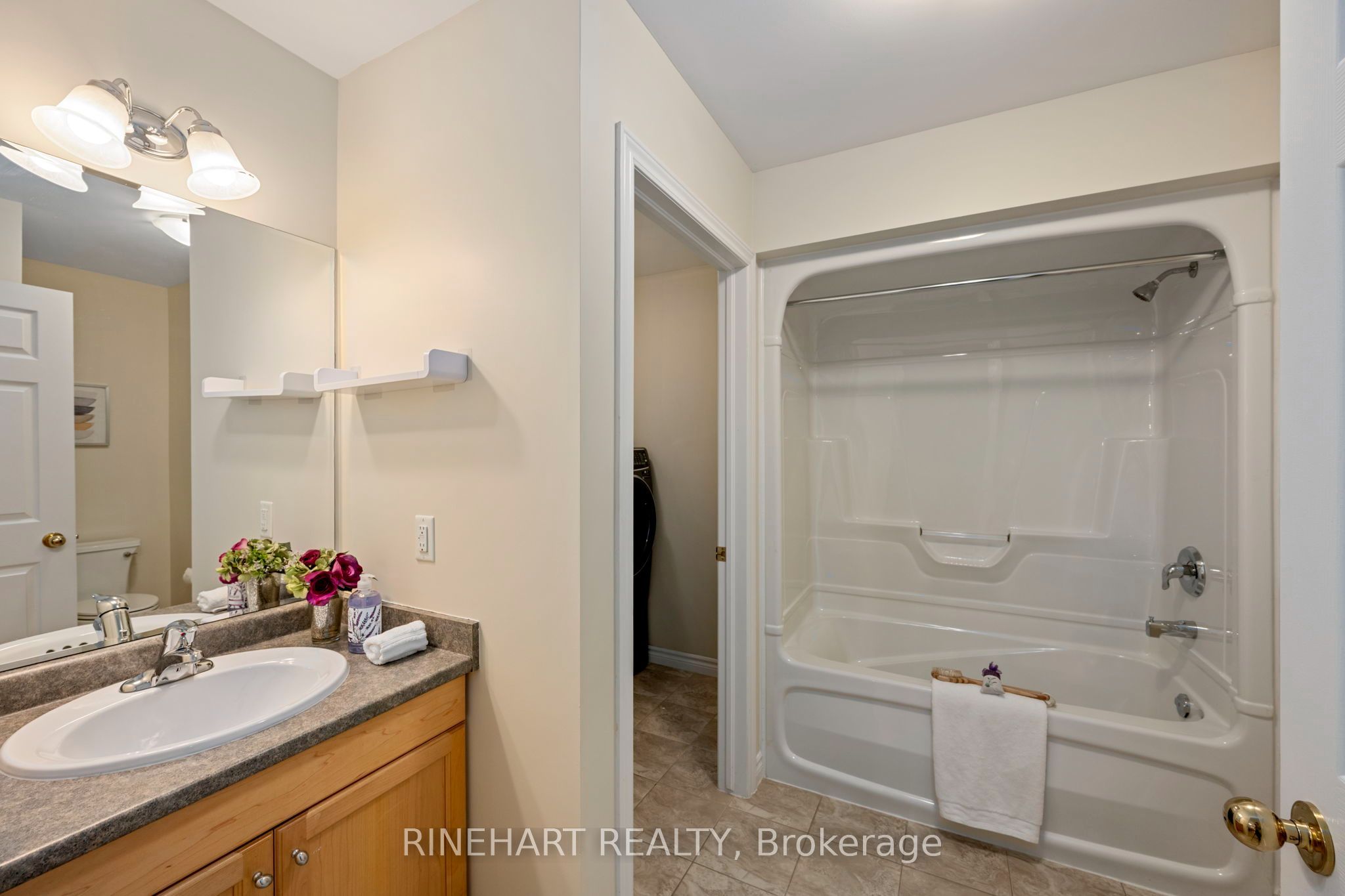 121 Meadowcreek Drive 17 Property Photo 8