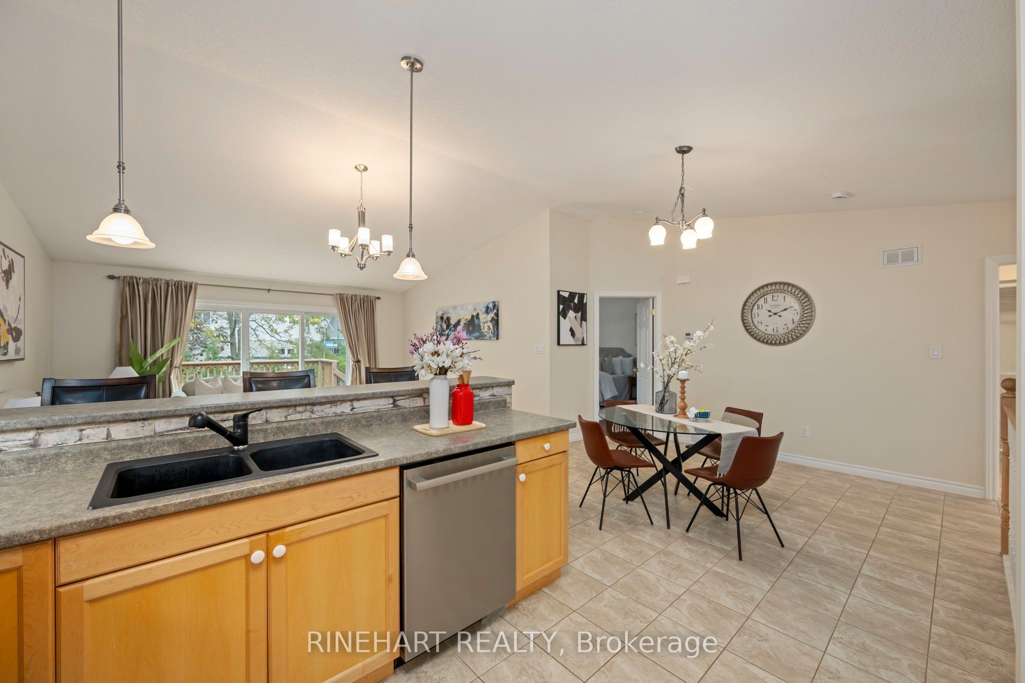 121 Meadowcreek Drive 17 Property Photo 17