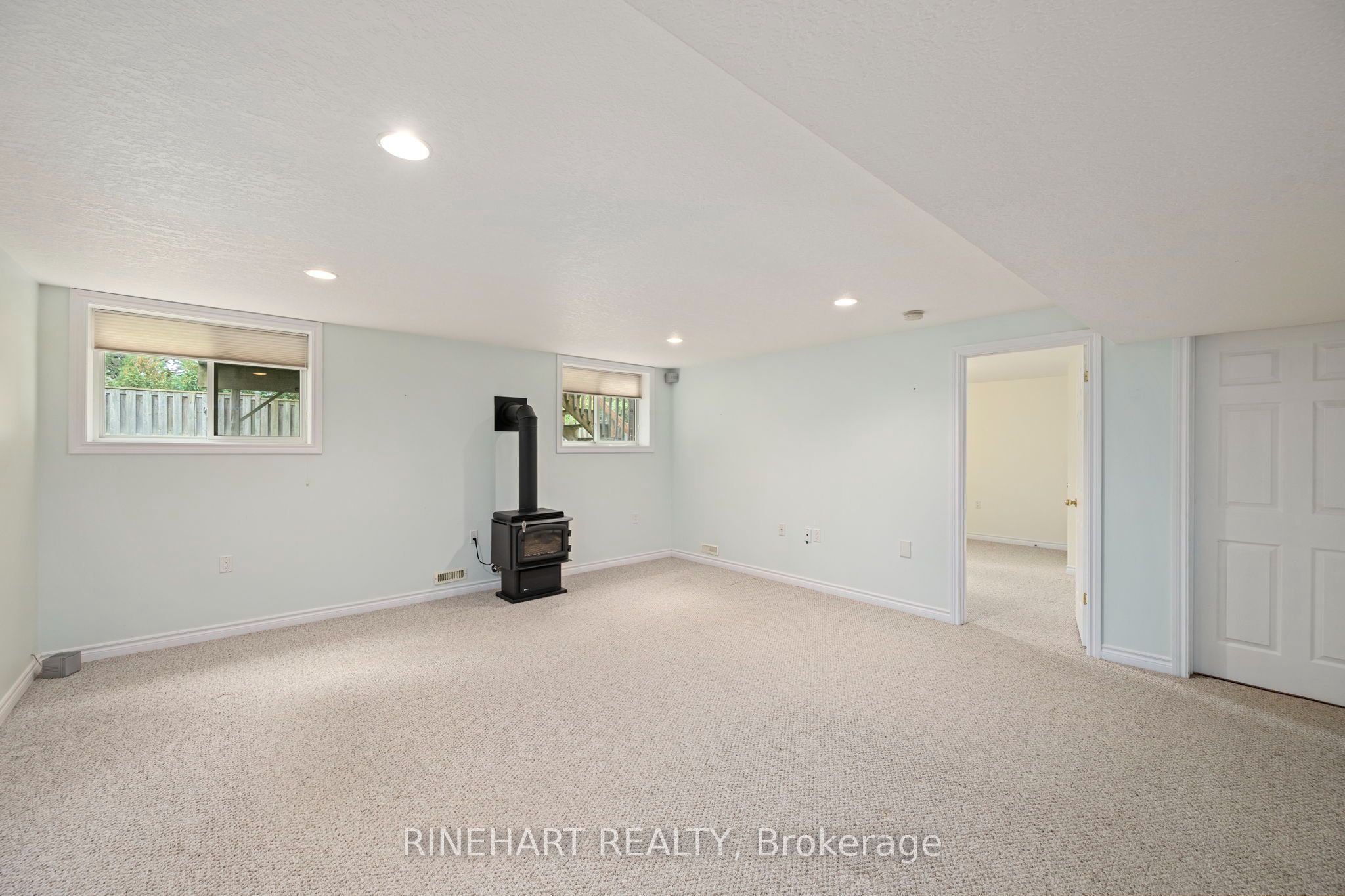 121 Meadowcreek Drive 17 Property Photo 21