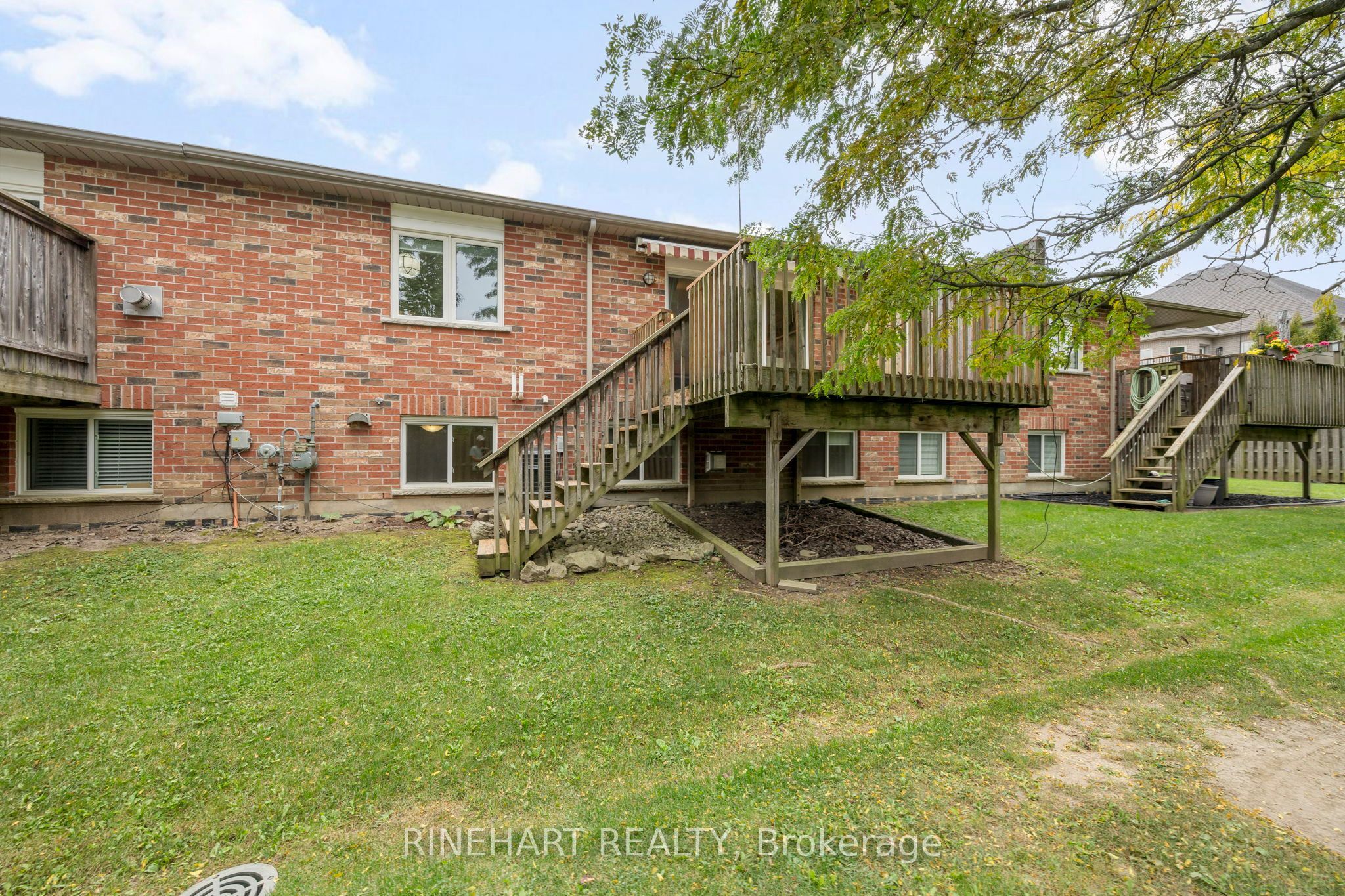 121 Meadowcreek Drive 17 Property Photo 28