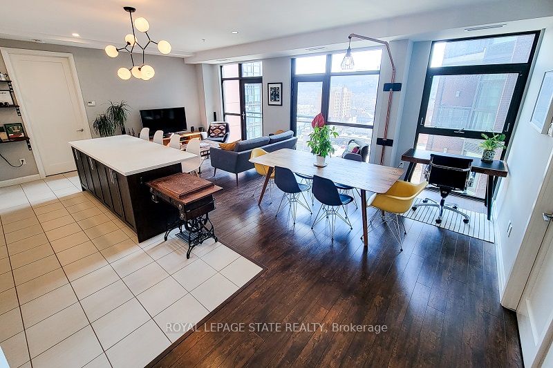 112 King Street E 912 Property Photo 6