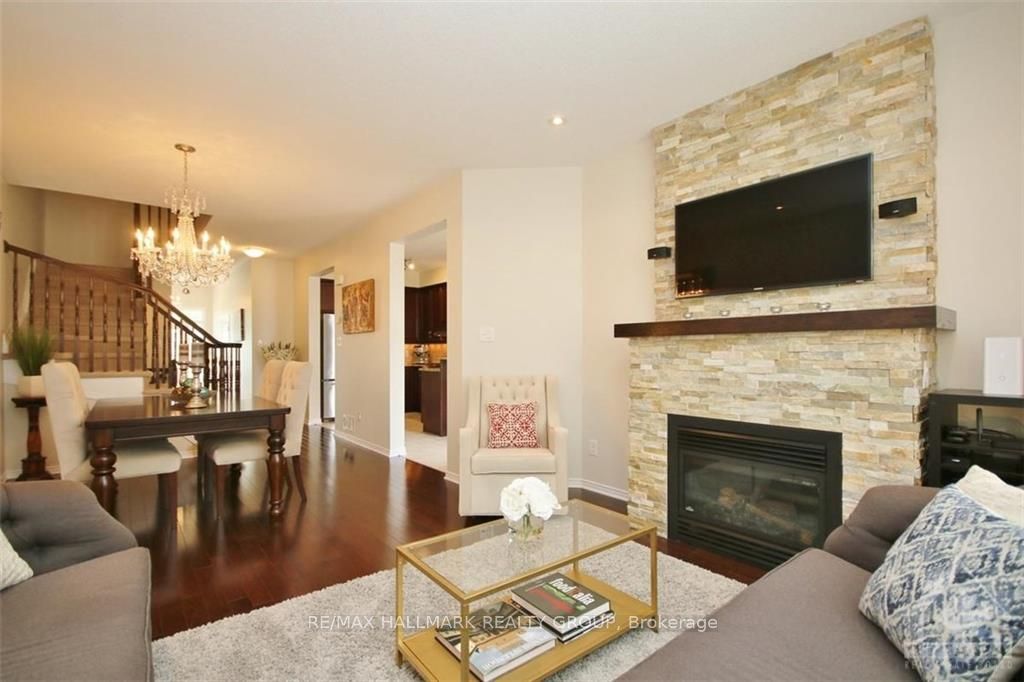553 Ashbourne Crescent Property Photo 4