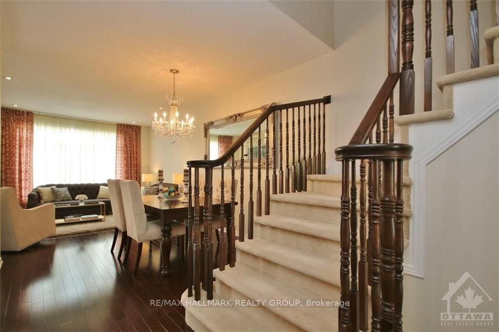 553 Ashbourne Crescent Property Photo 7