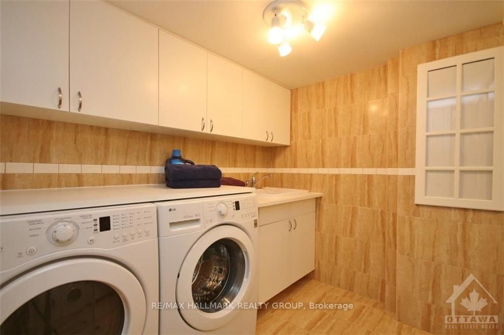 553 Ashbourne Crescent Property Photo 16