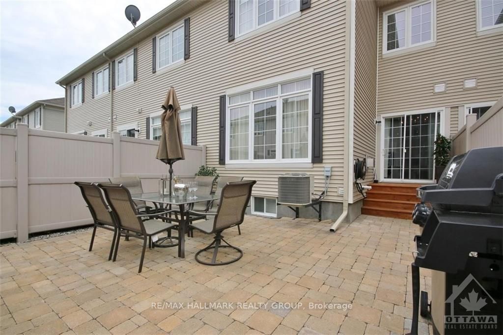 553 Ashbourne Crescent Property Photo 19
