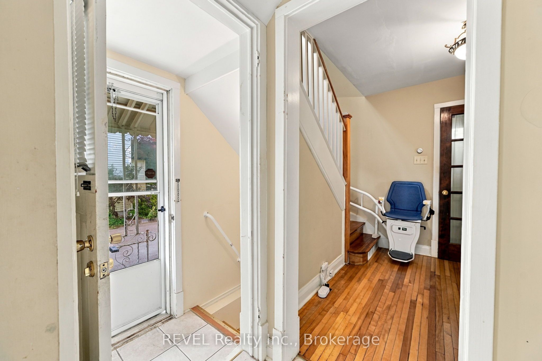 5892 Murray Street Property Photo 7