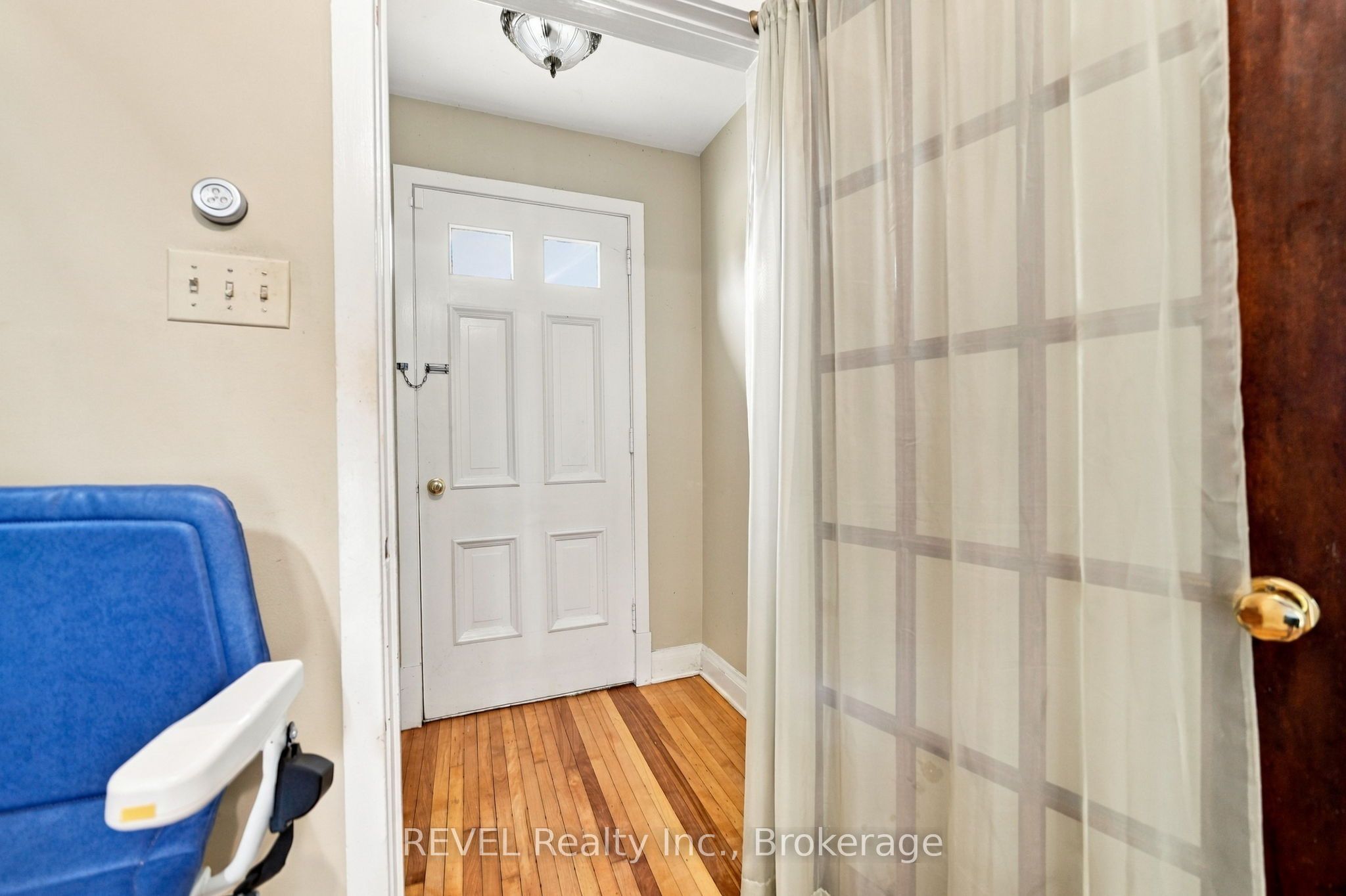 5892 Murray Street Property Photo 13