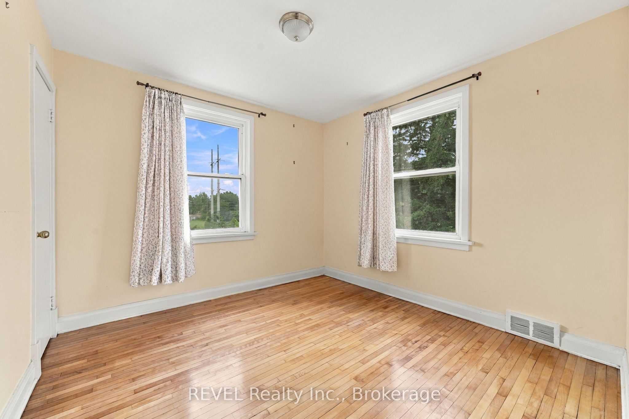 5892 Murray Street Property Photo 24