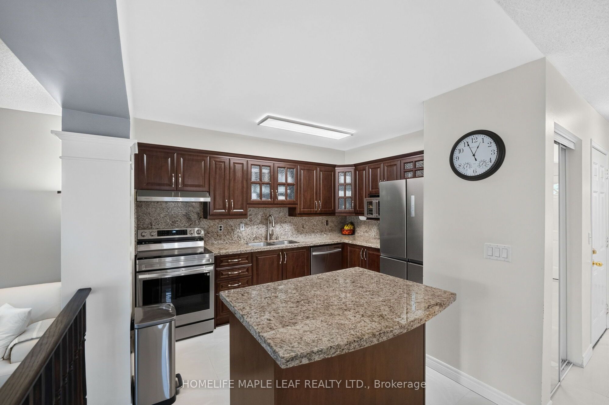 211 Melran Drive Property Photo 6