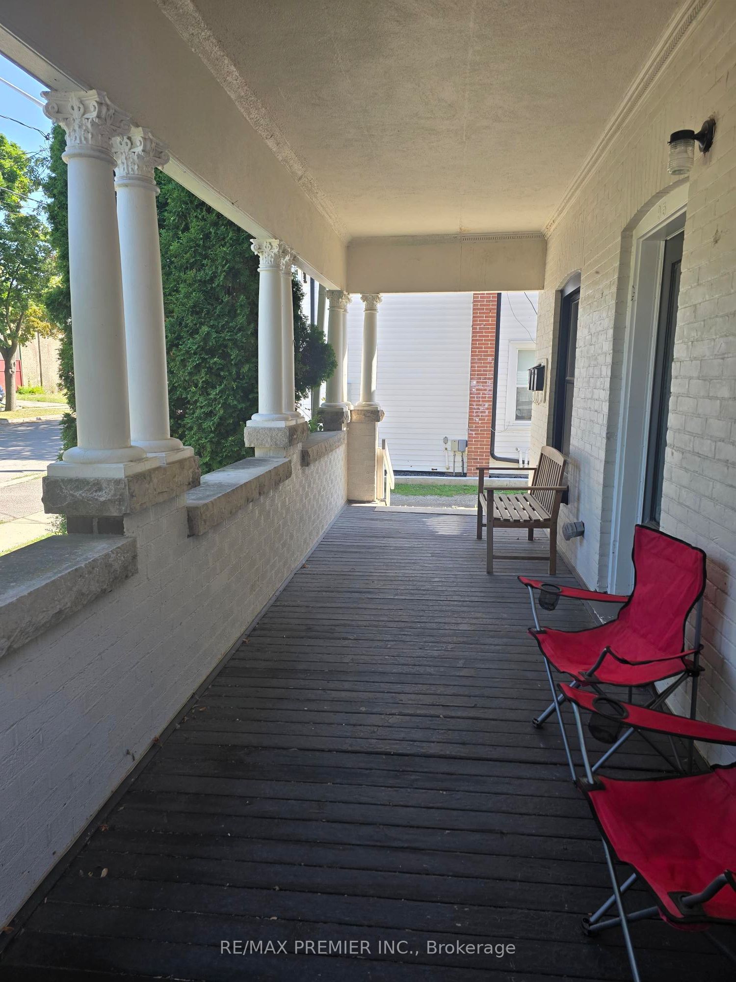 95 Cayuga Street Property Photo 2