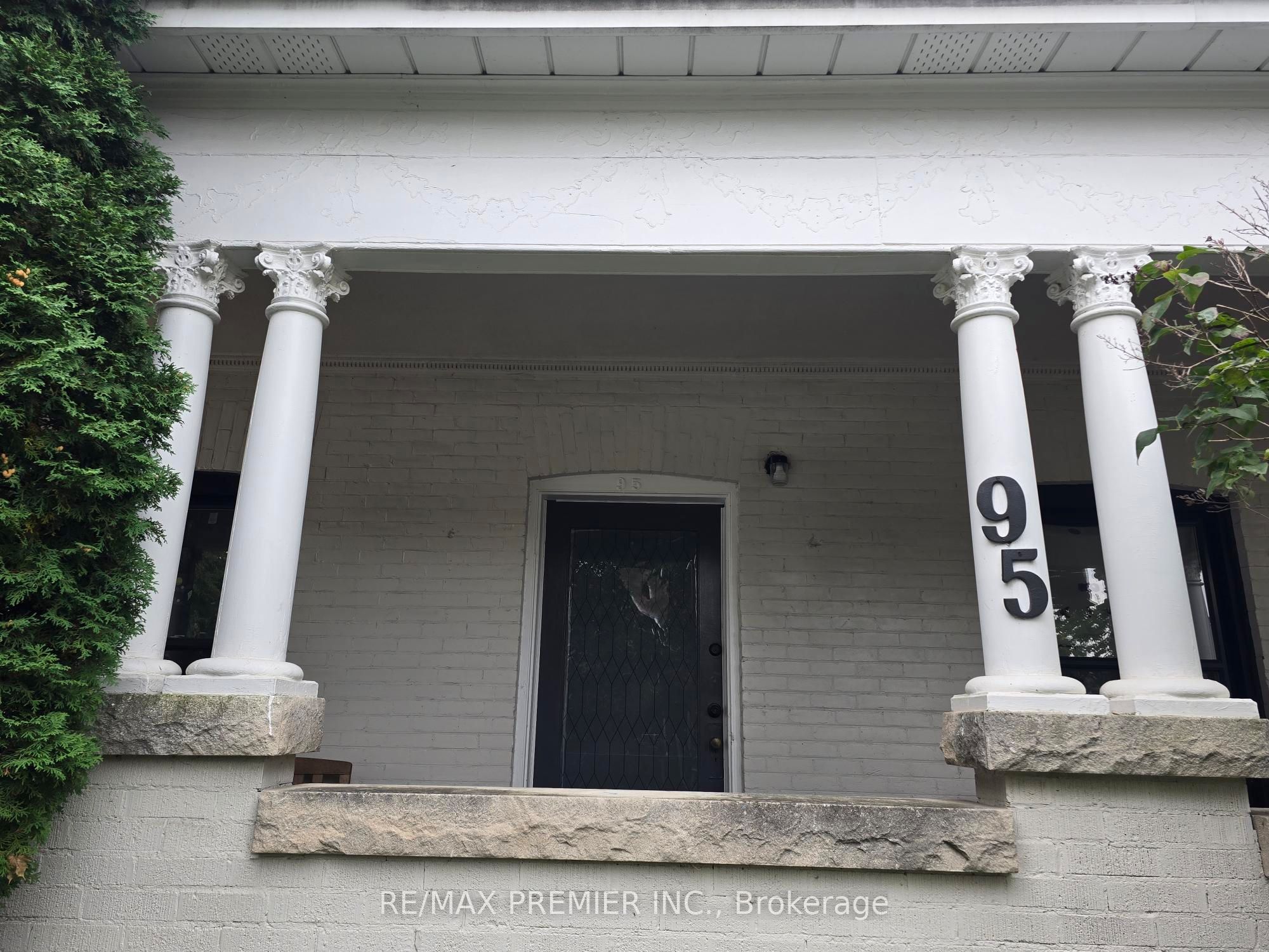 95 Cayuga Street Property Photo 7