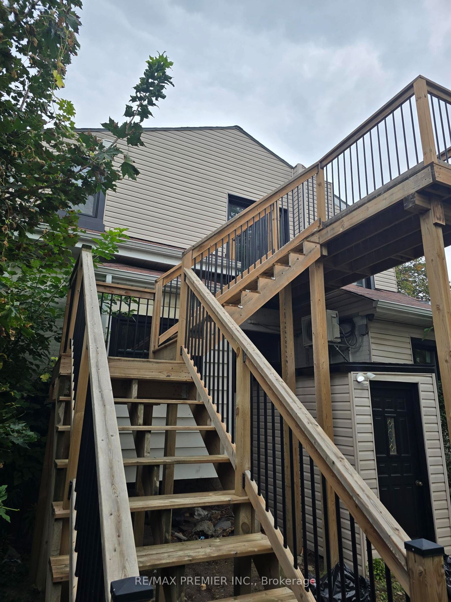 95 Cayuga Street Property Photo 21