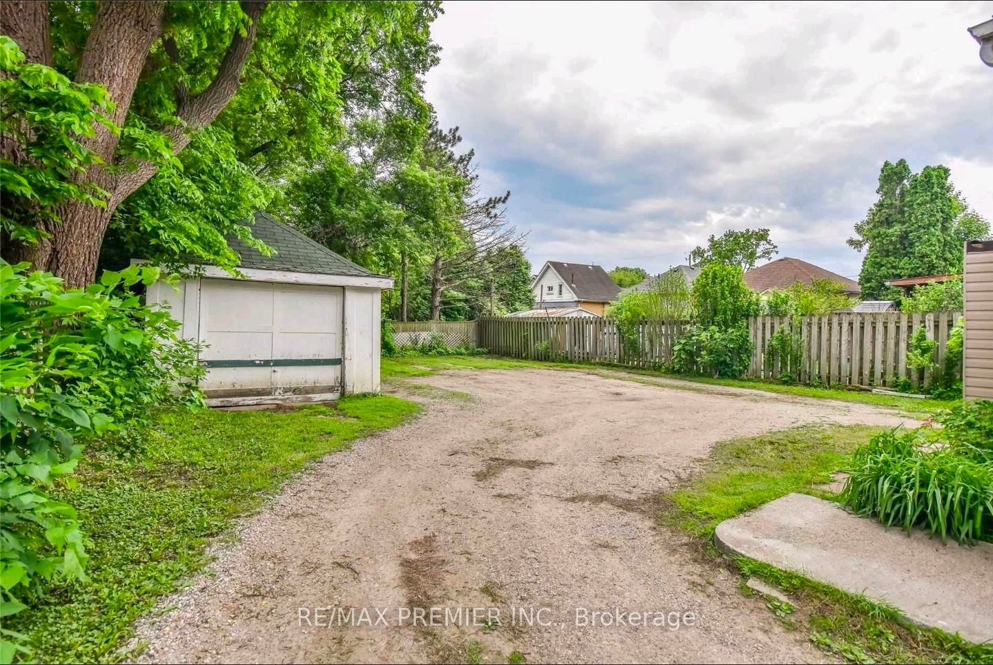 95 Cayuga Street Property Photo 23