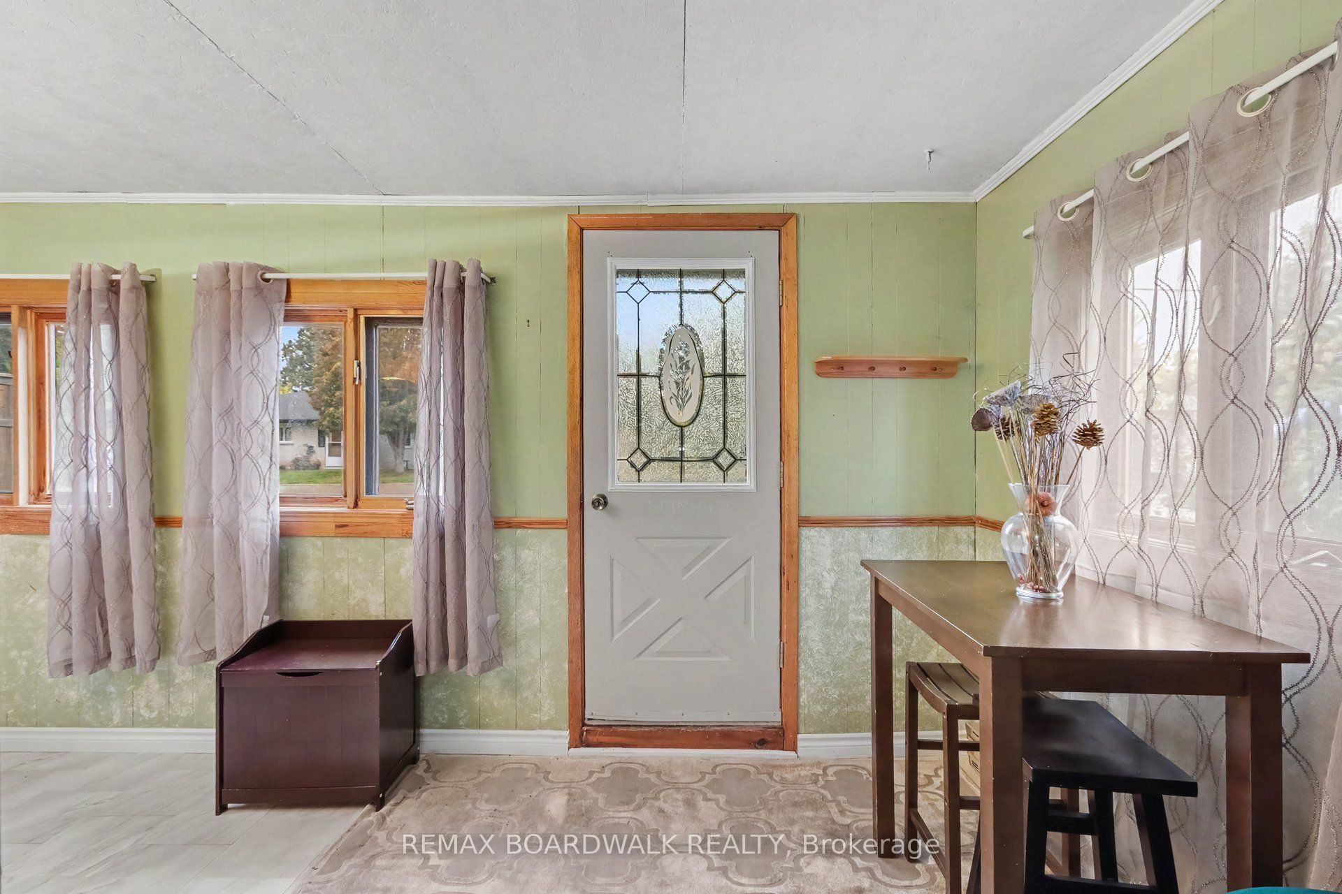 174 Munro Street Property Photo 4