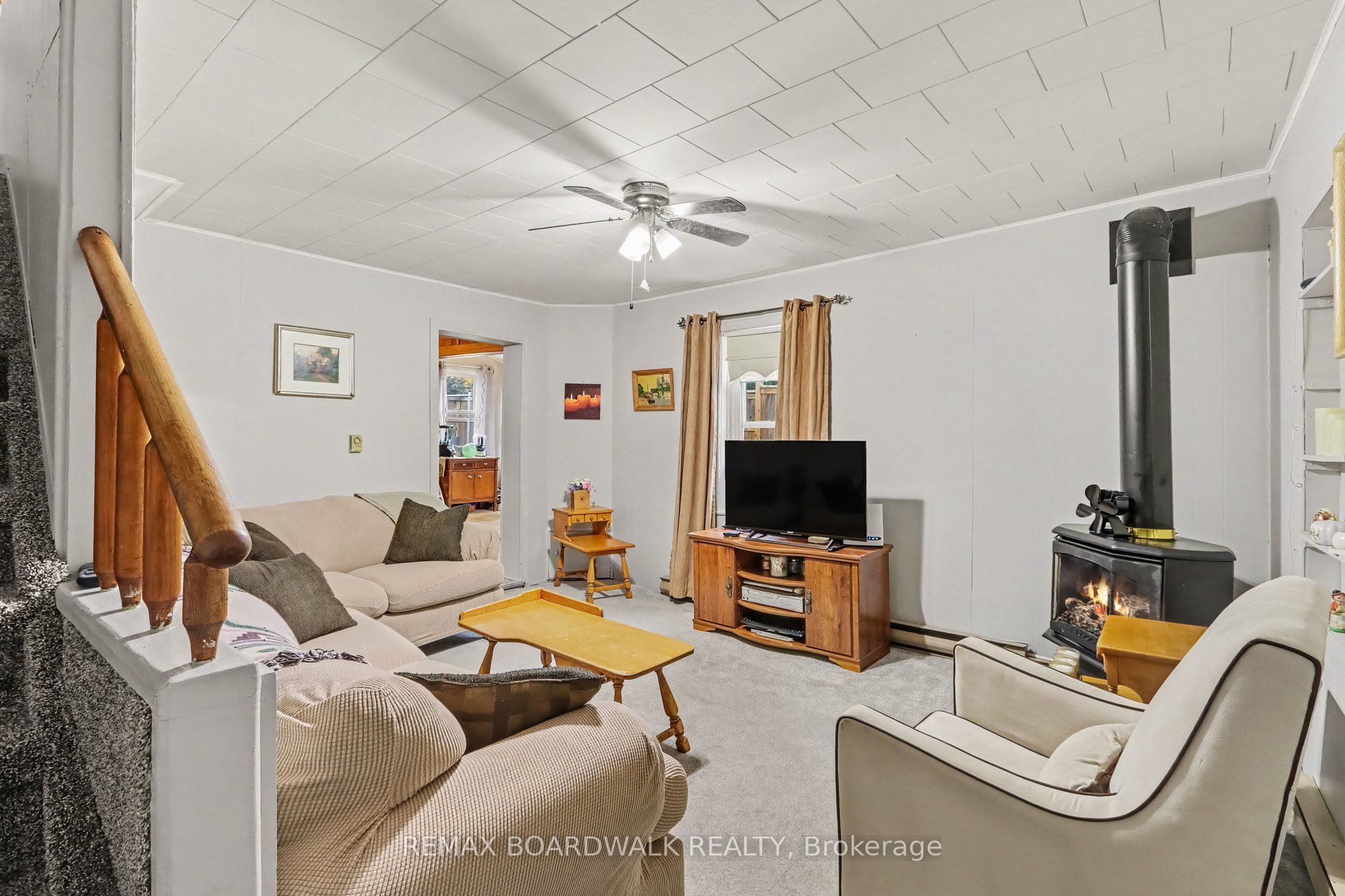 174 Munro Street Property Photo 5
