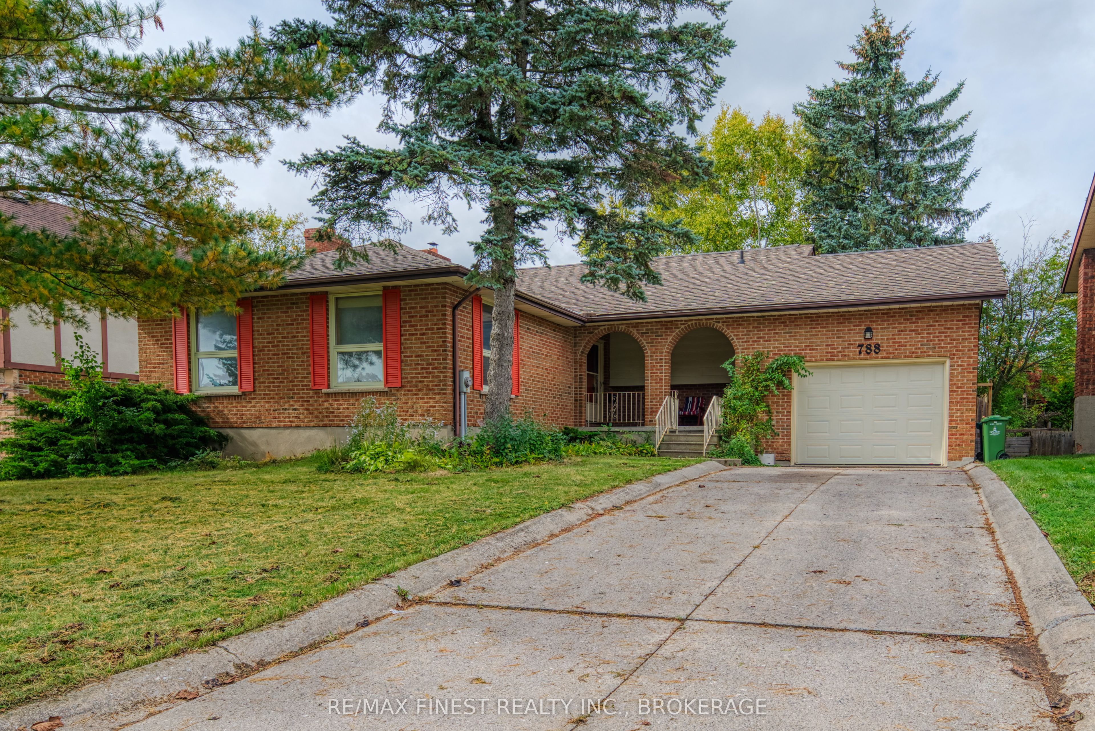 788 Kimberley Street Property Photo 1