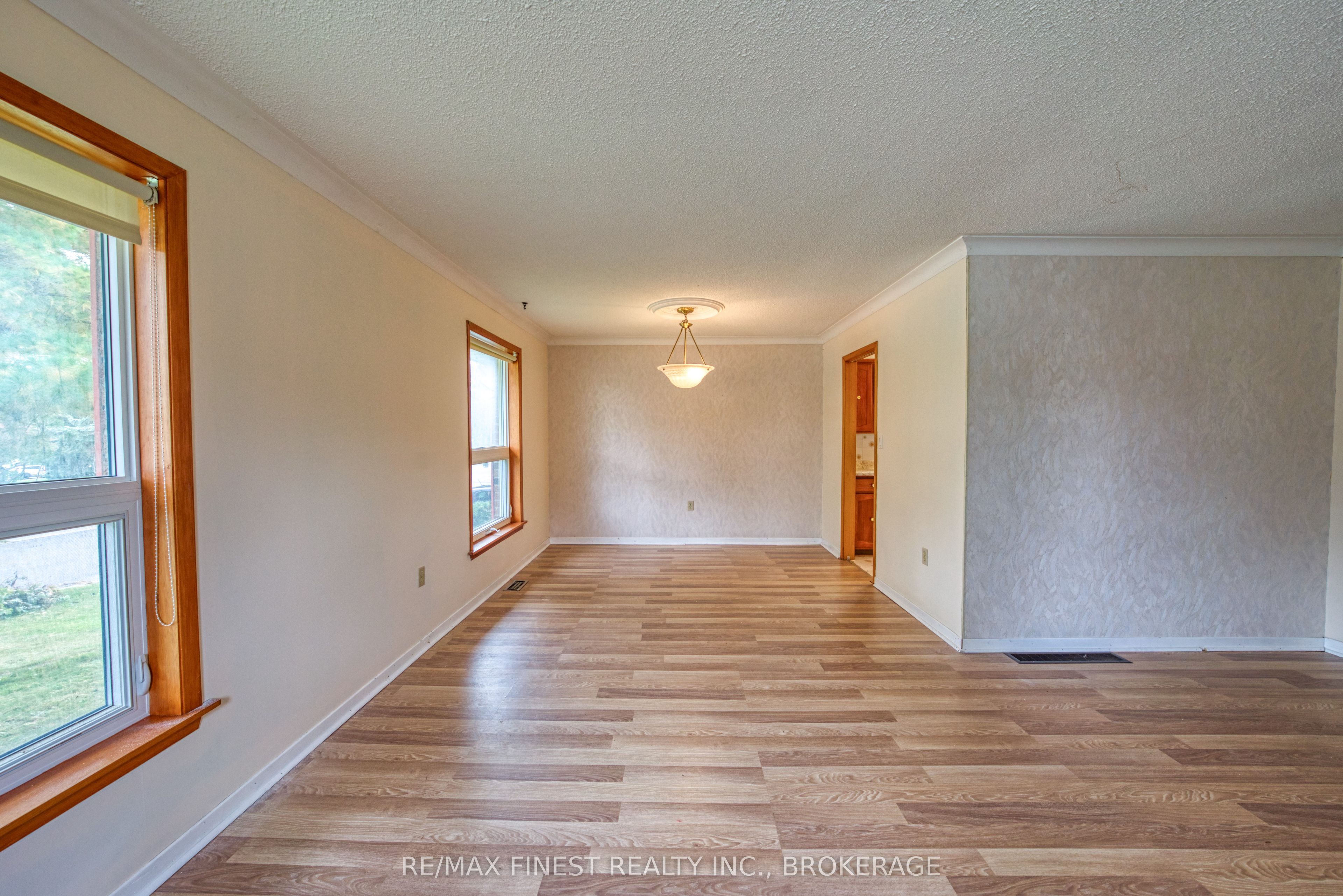788 Kimberley Street Property Photo 6