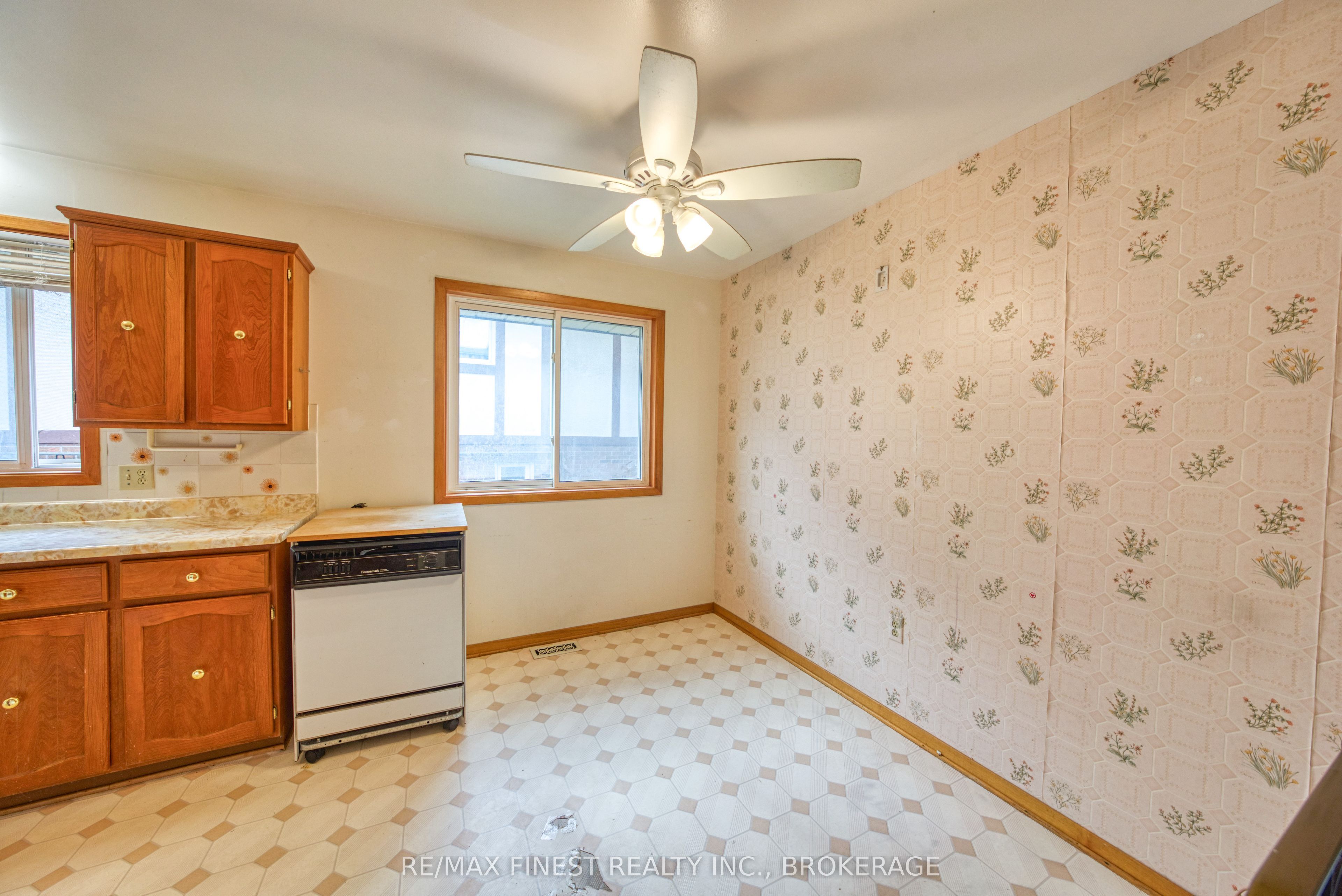 788 Kimberley Street Property Photo 10
