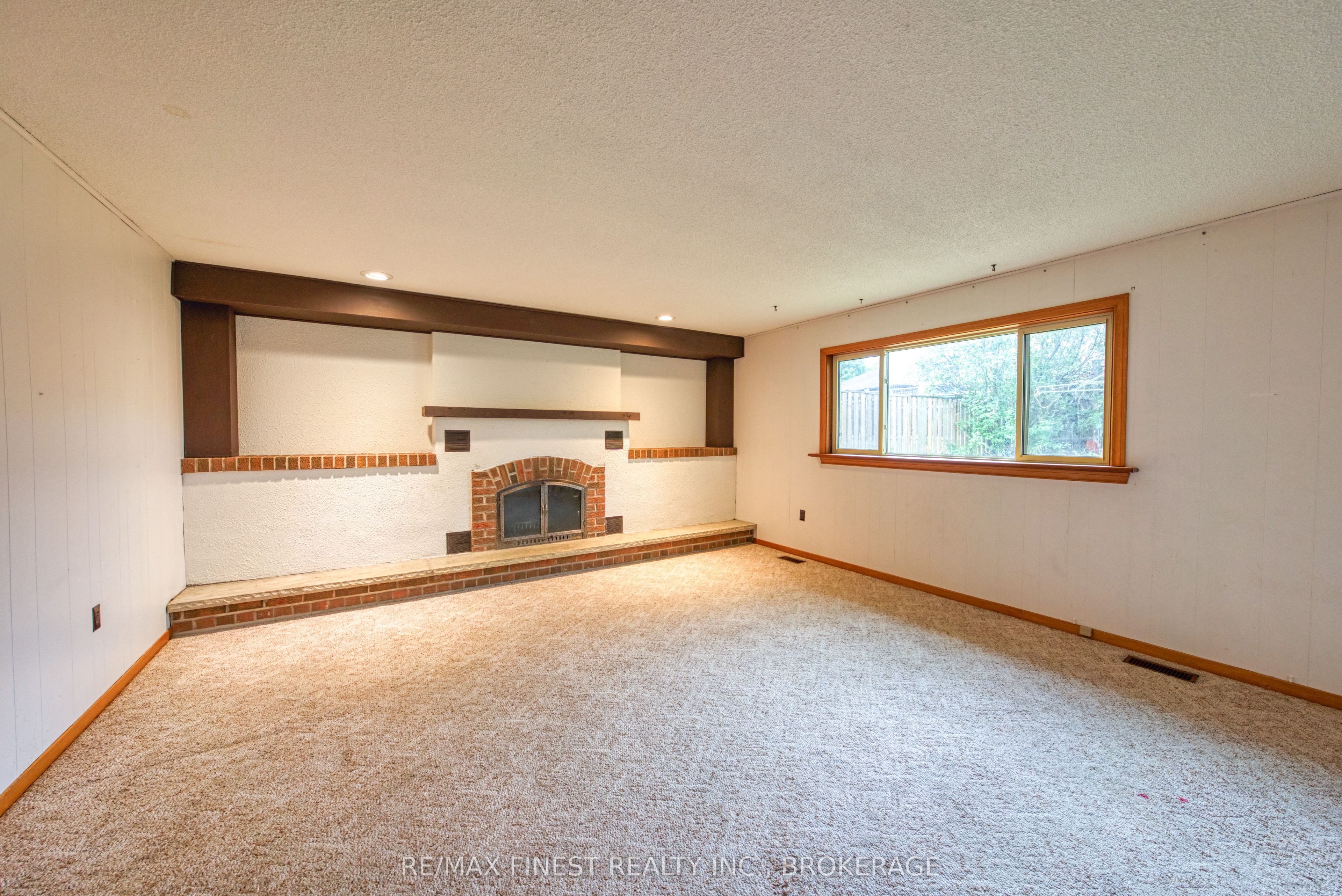 788 Kimberley Street Property Photo 11