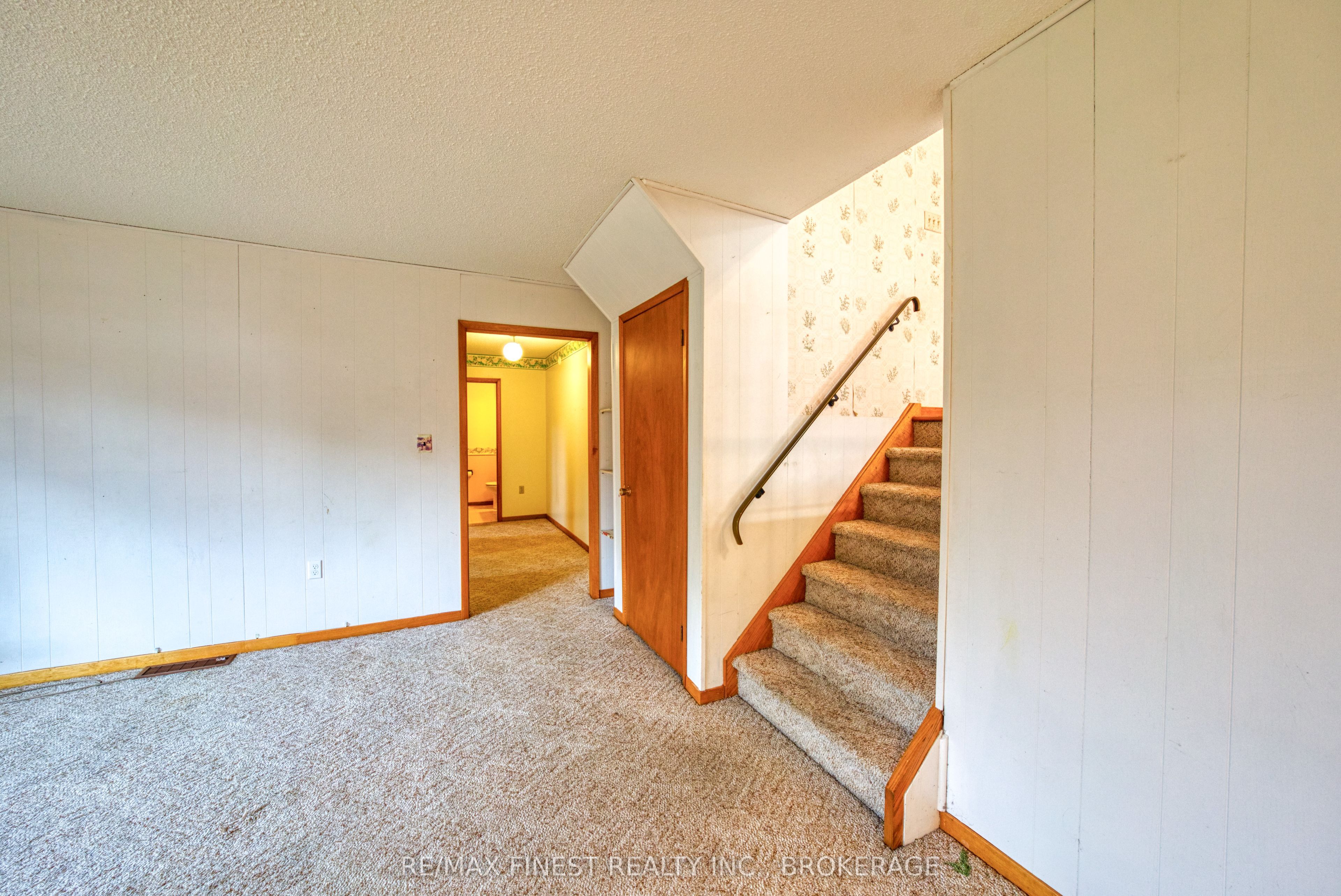 788 Kimberley Street Property Photo 13