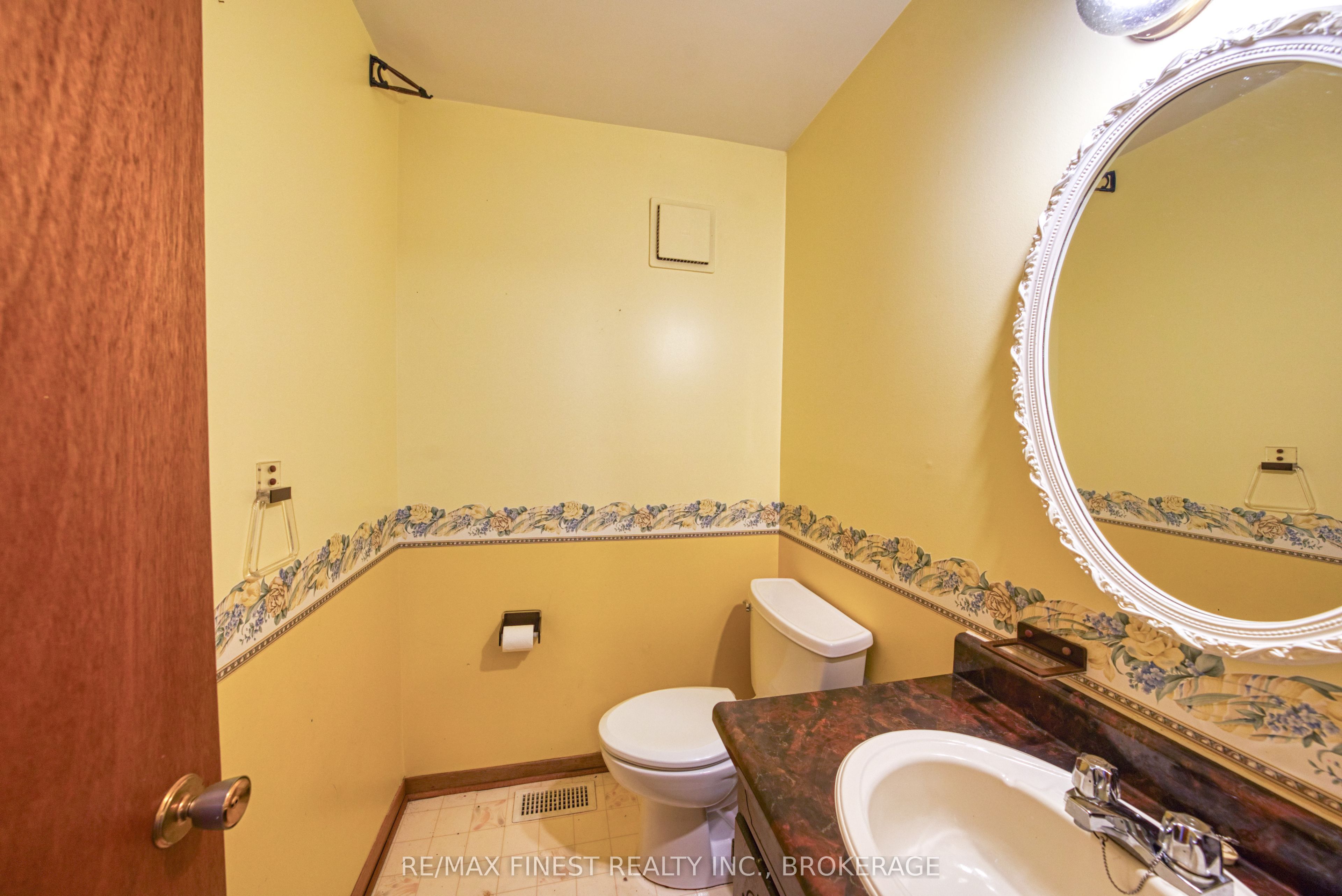 788 Kimberley Street Property Photo 16