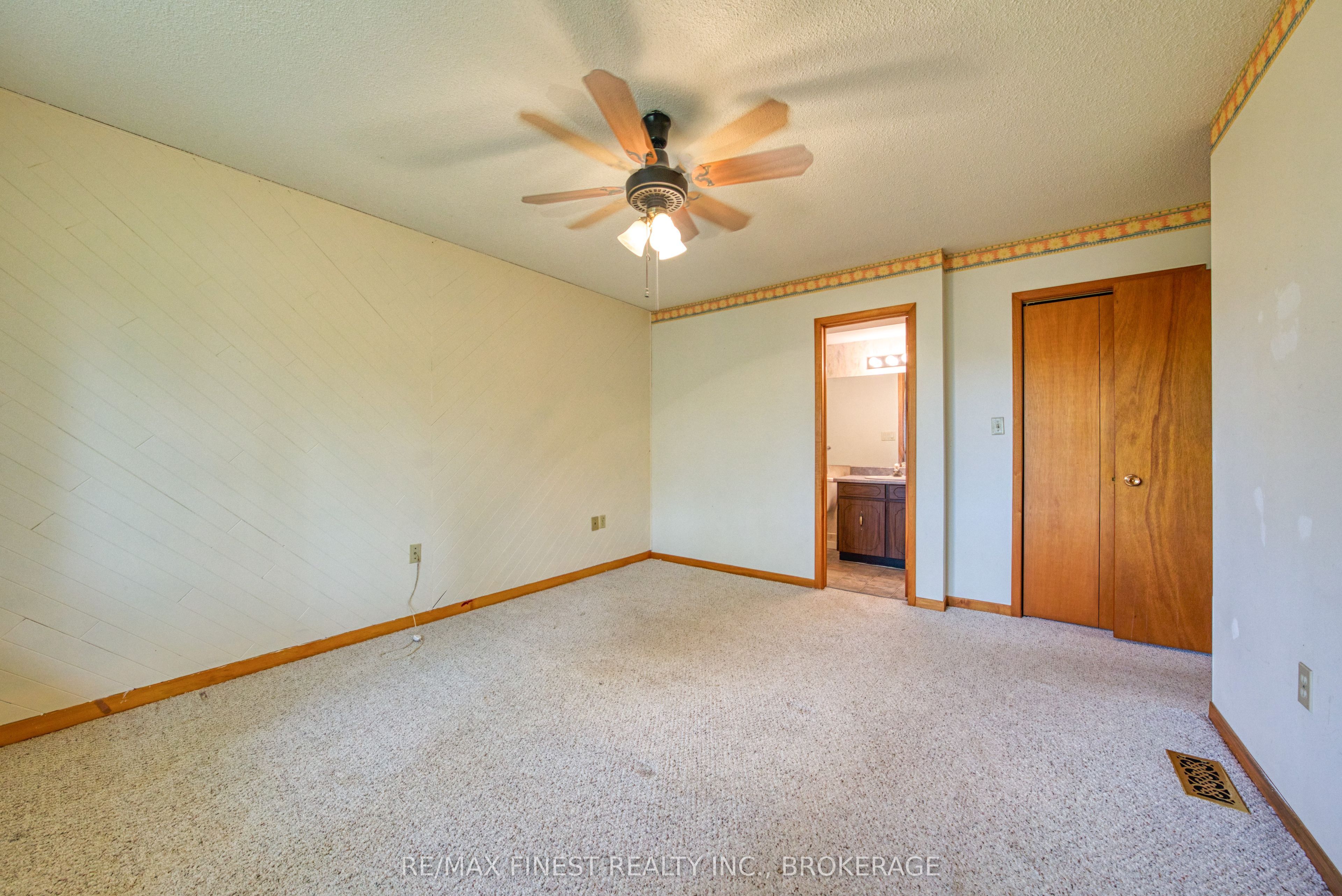 788 Kimberley Street Property Photo 22