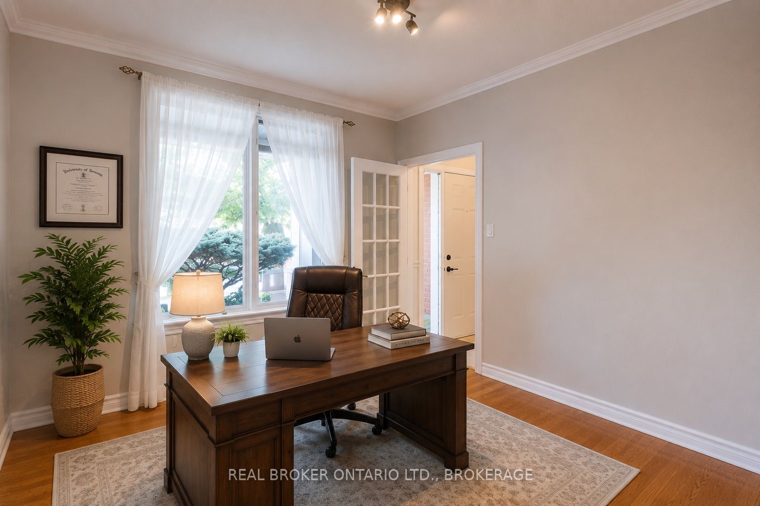 11 Redbridge Crescent Property Photo 14