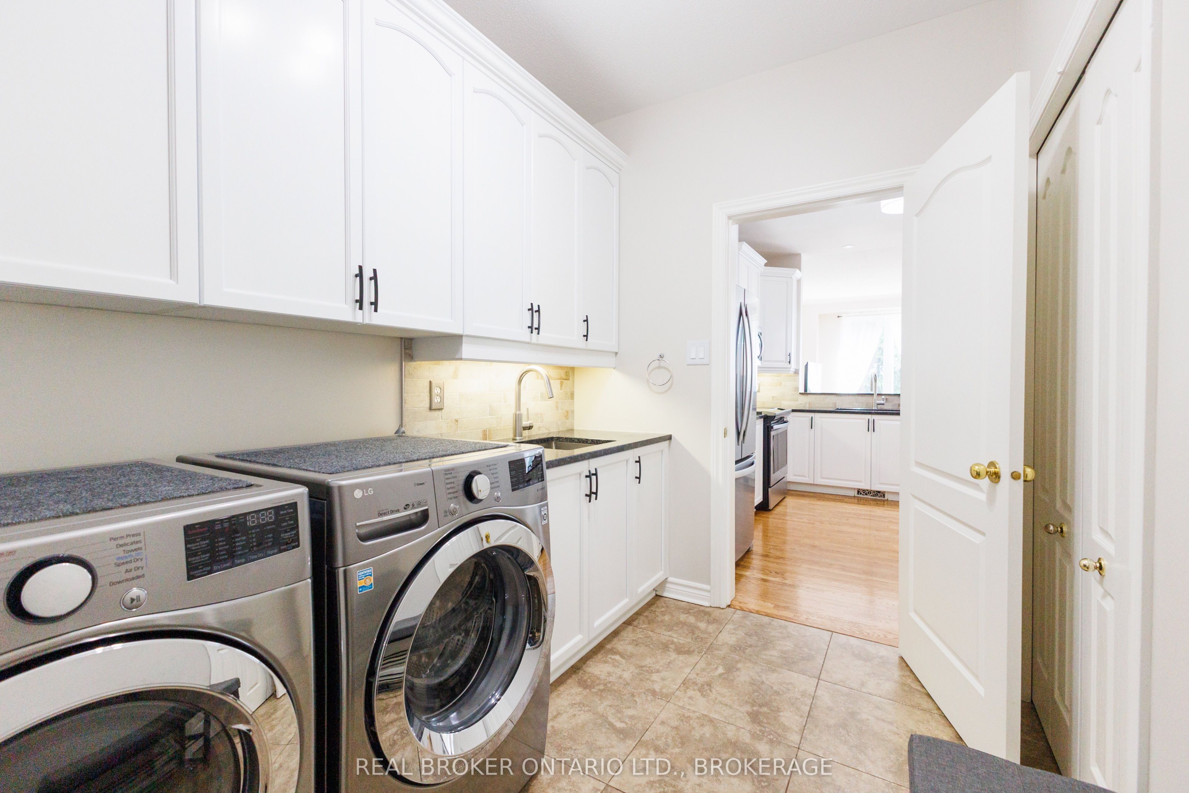 11 Redbridge Crescent Property Photo 22