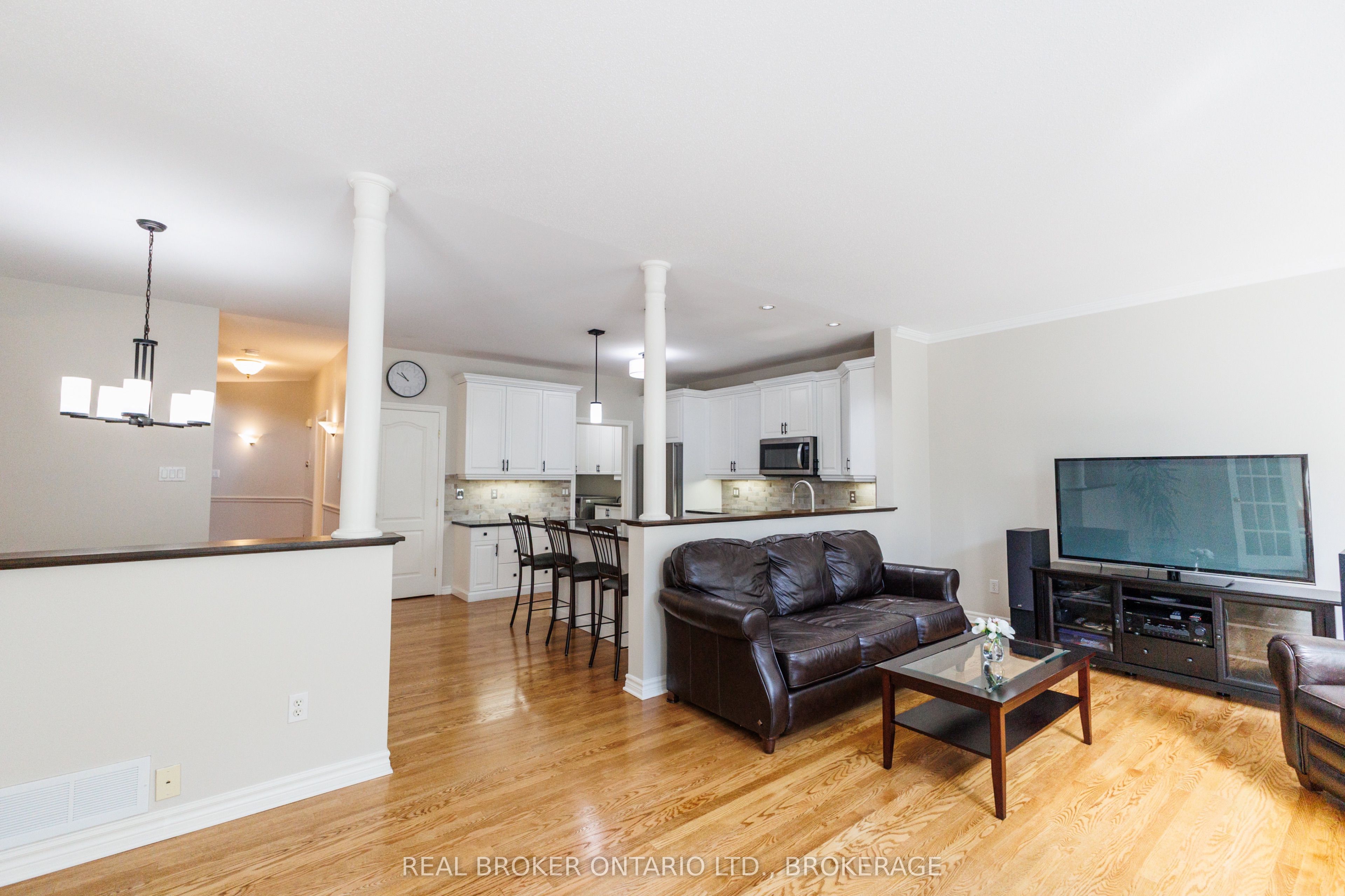 11 Redbridge Crescent Property Photo 26