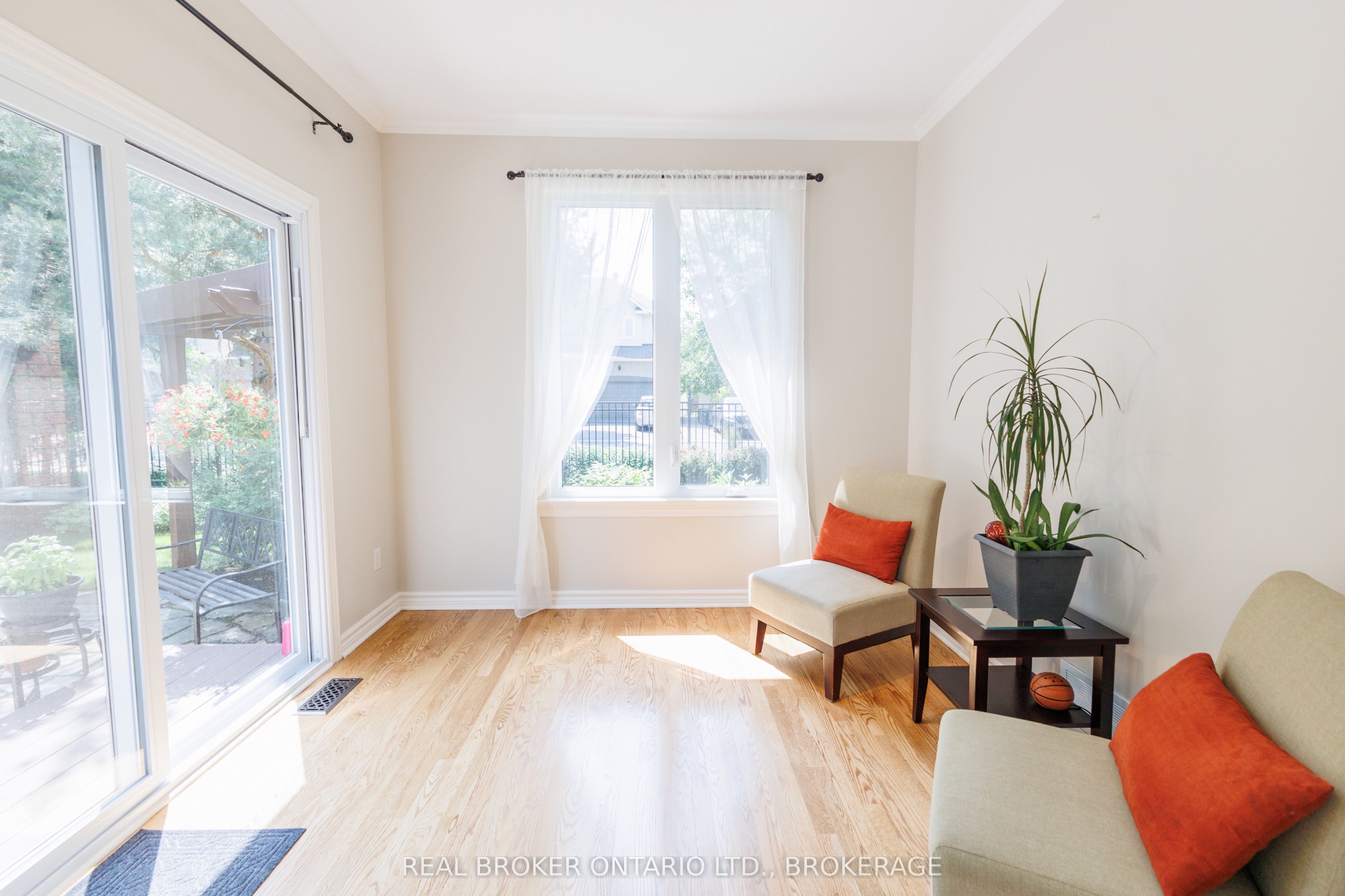 11 Redbridge Crescent Property Photo 27