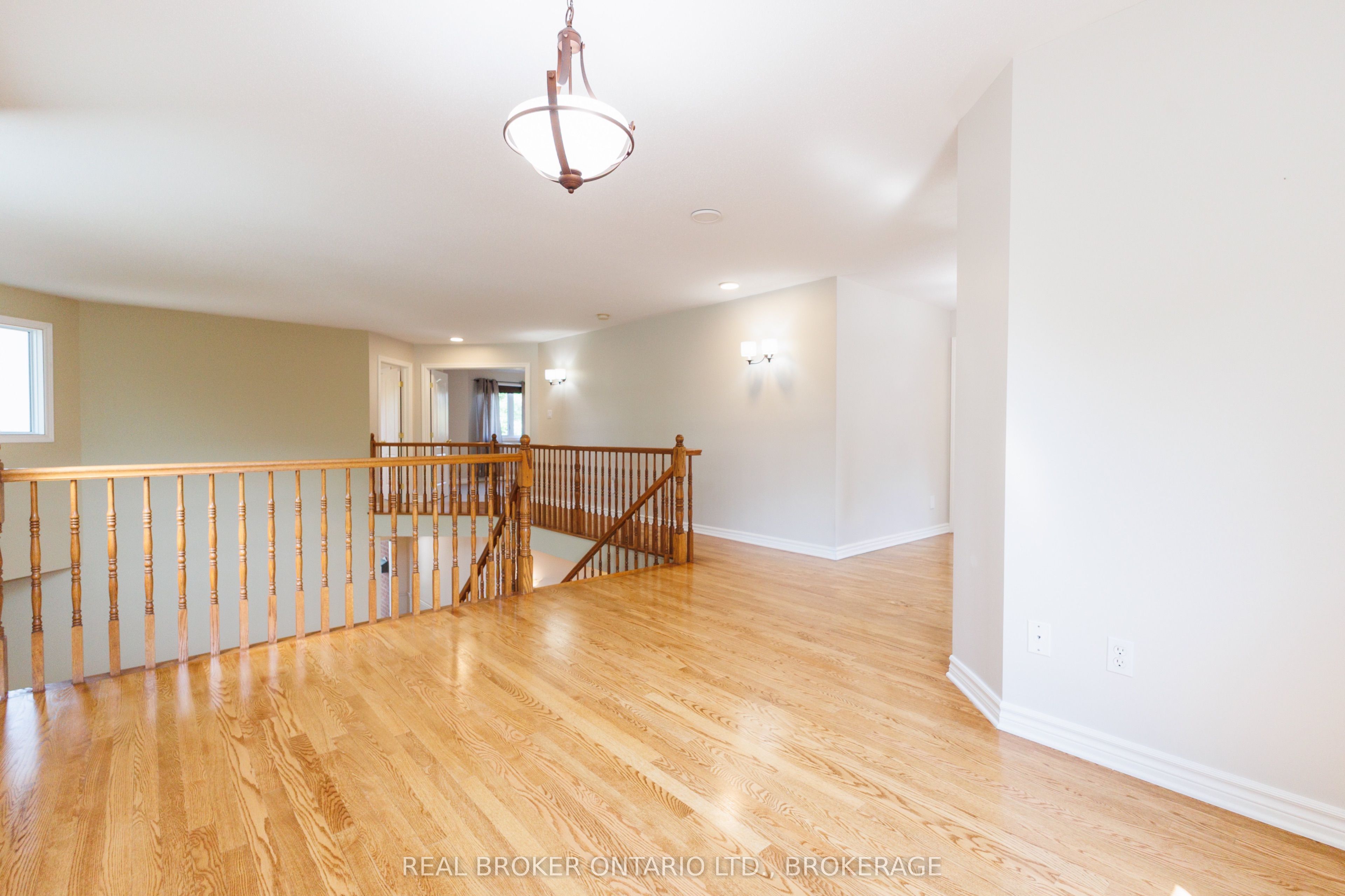 11 Redbridge Crescent Property Photo 28