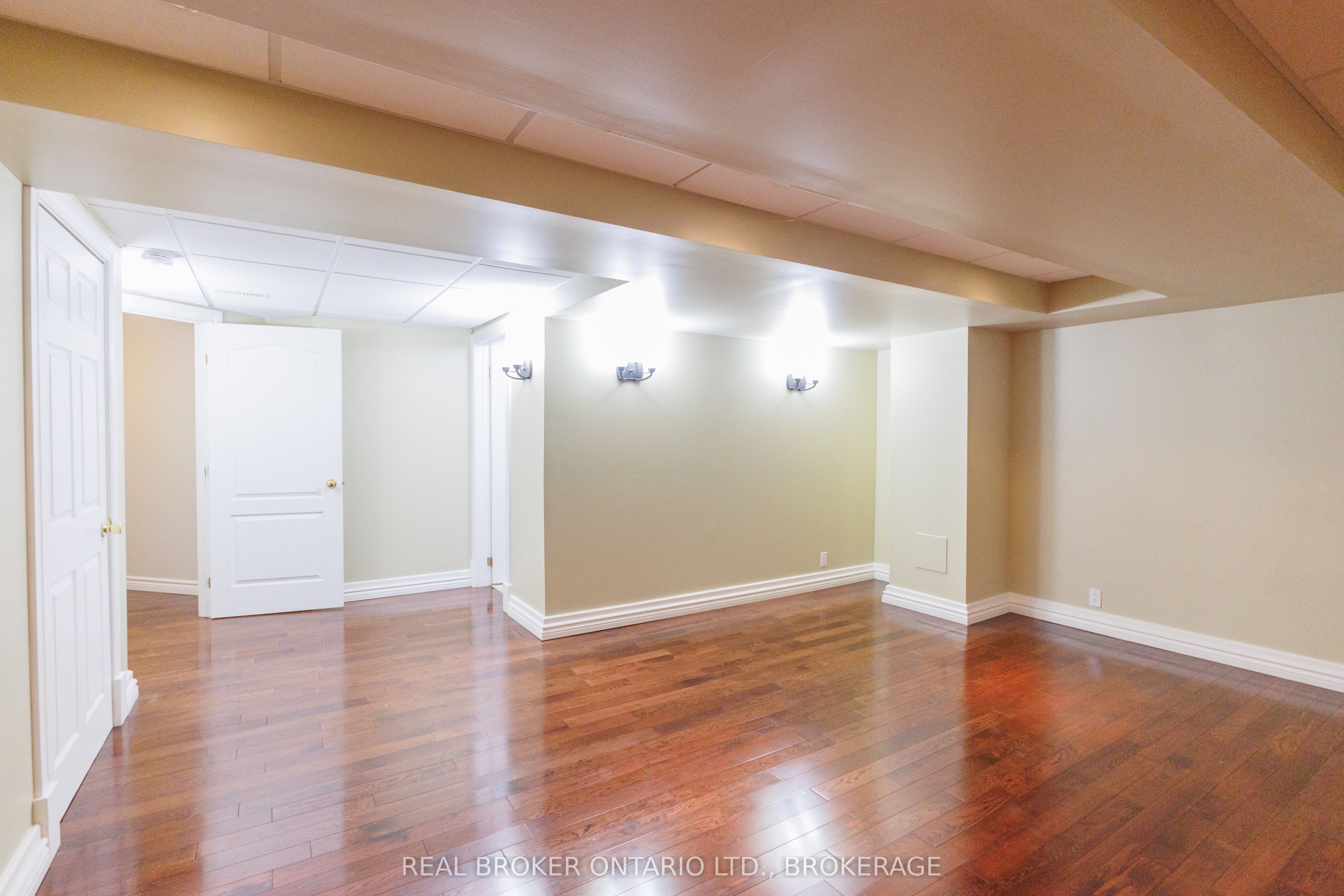 11 Redbridge Crescent Property Photo 44