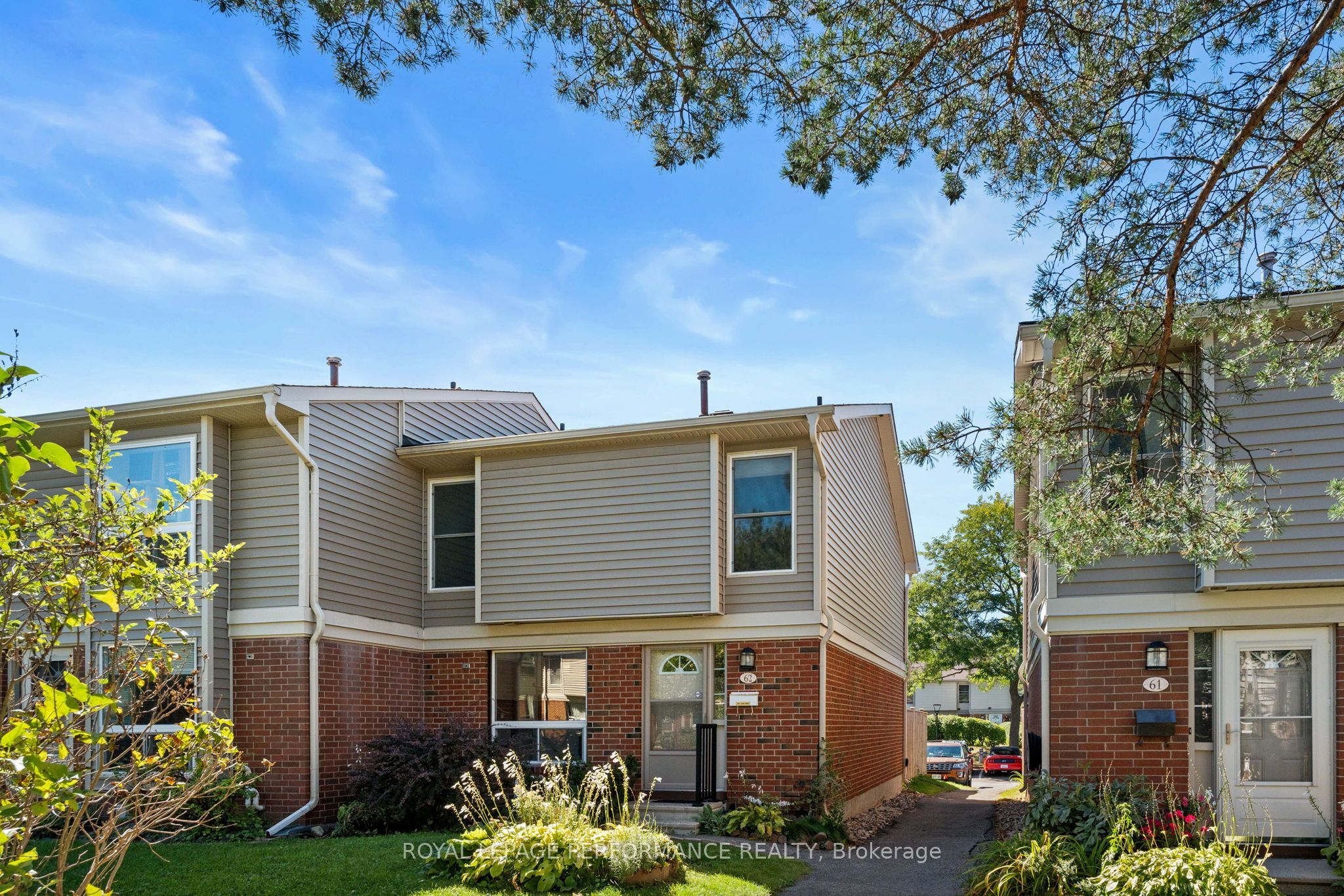 820 Cahill Drive W 62 Property Photo 1