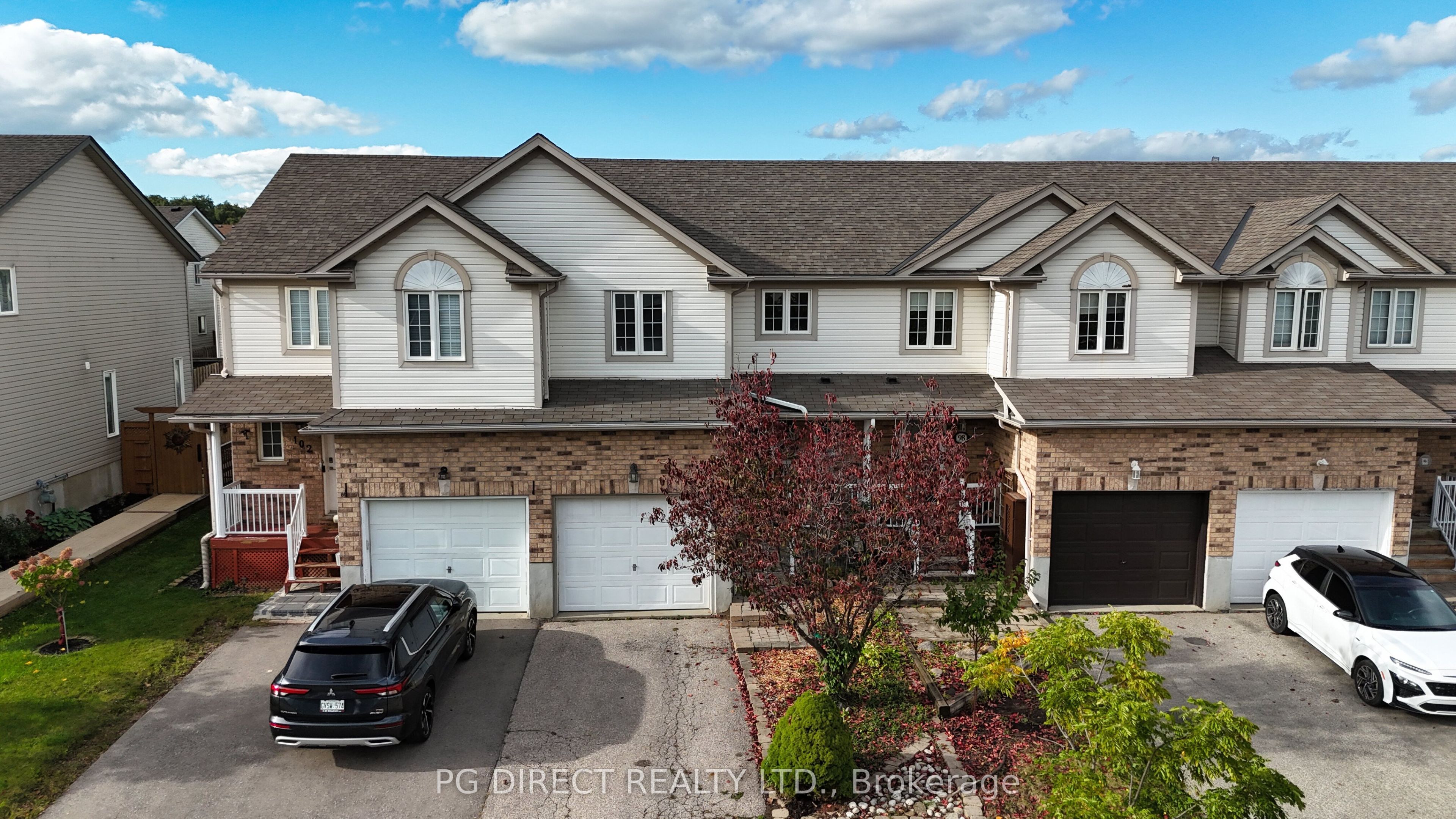 100 Foxglove Crescent Property Photo 1