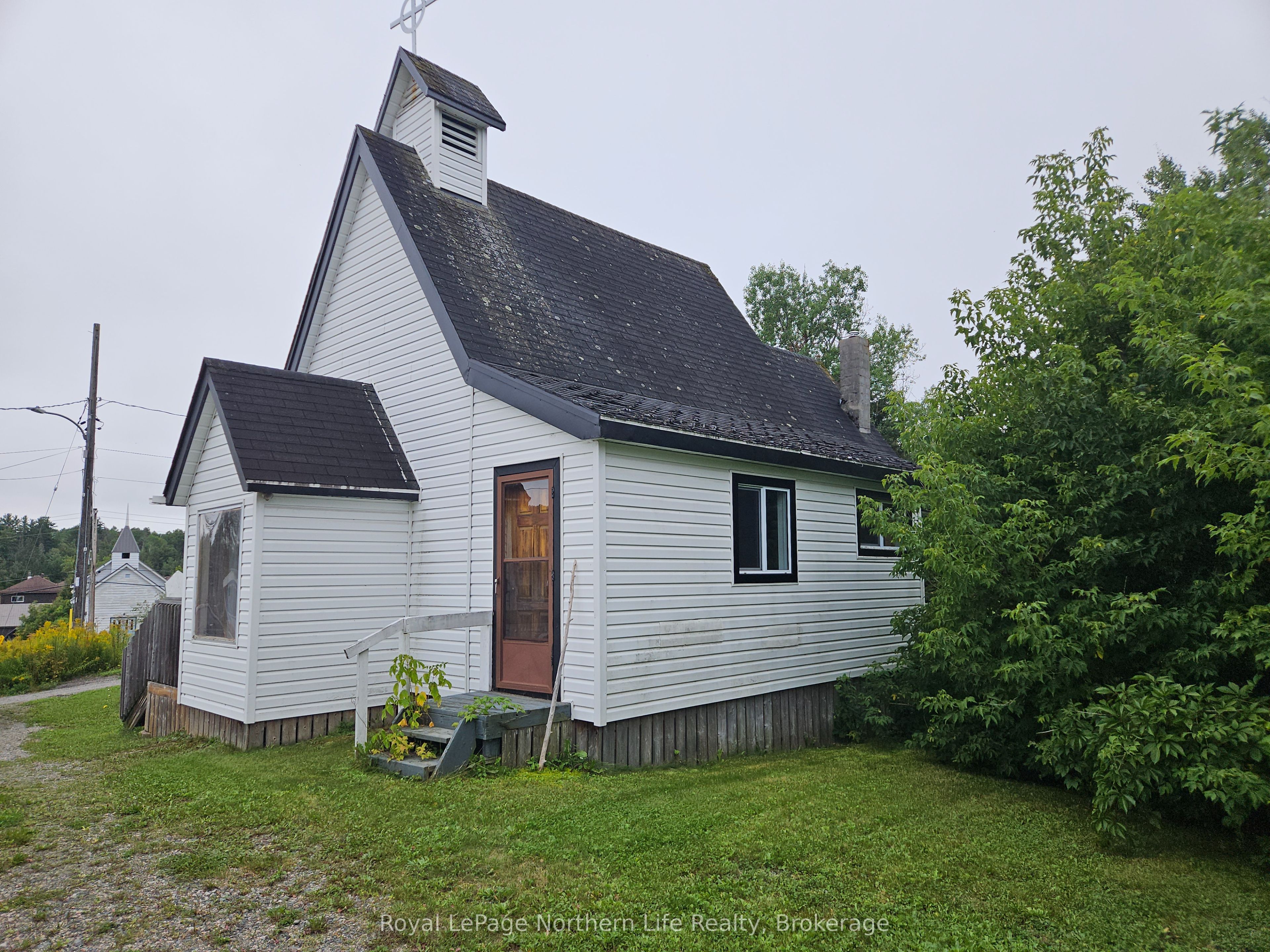 14 Parkwood Lane Property Photo 2
