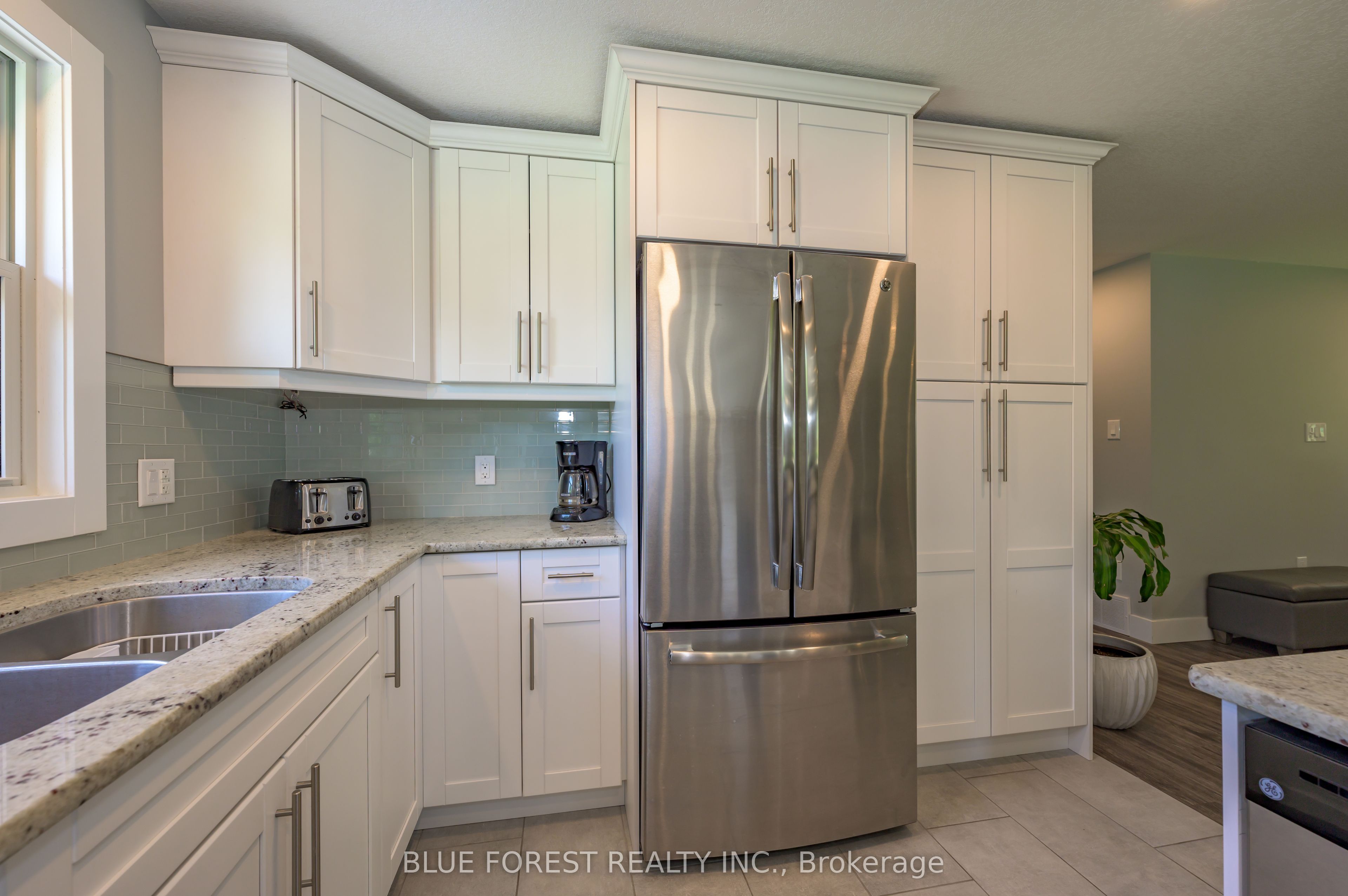 966 Glenbanner Road Property Photo 11
