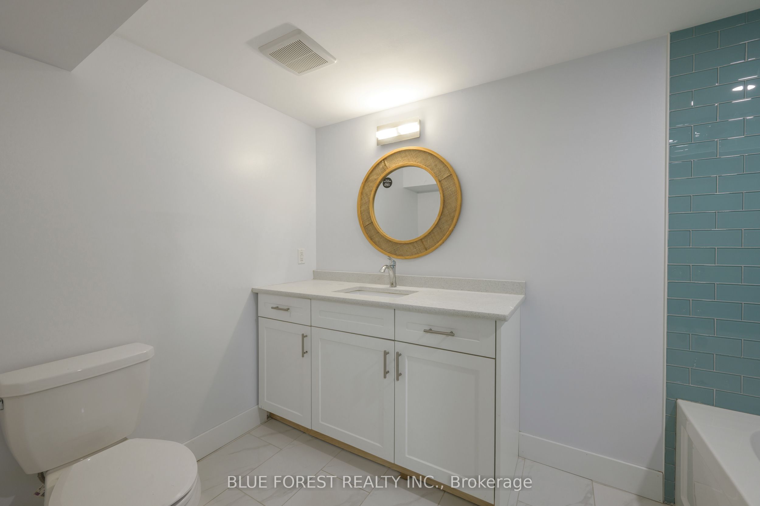 966 Glenbanner Road Property Photo 32