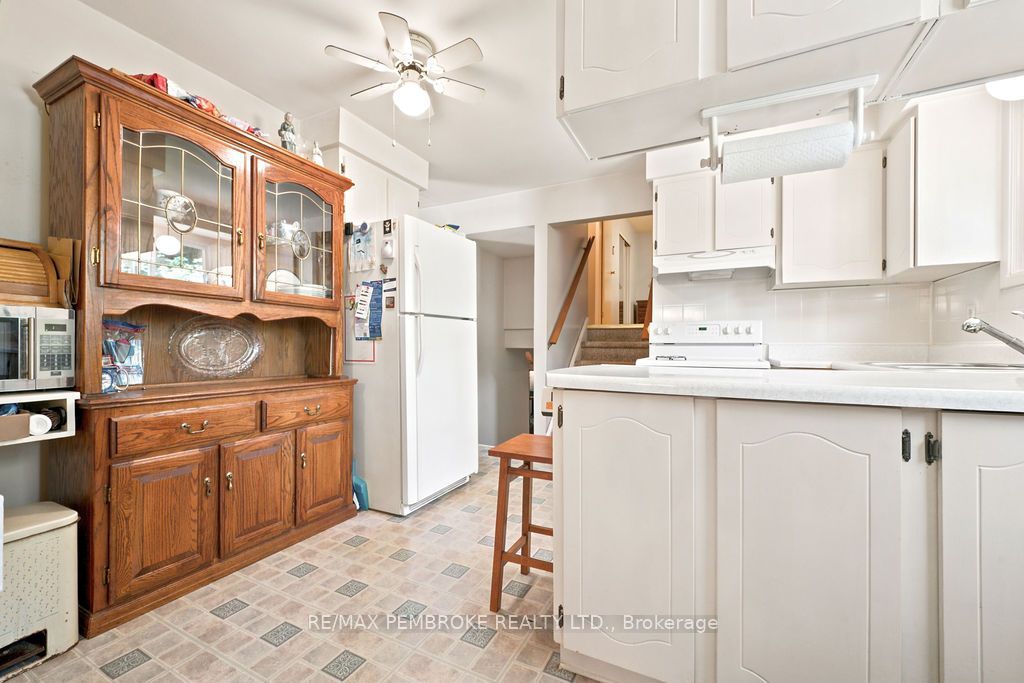 1656 Beachburg Road Property Photo 16