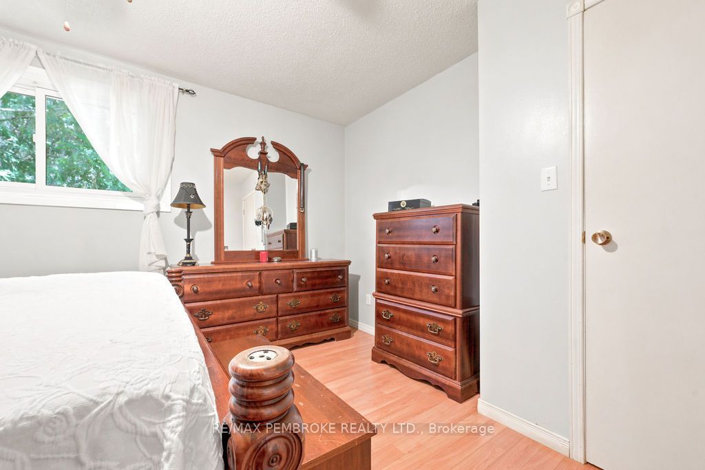 1656 Beachburg Road Property Photo 21