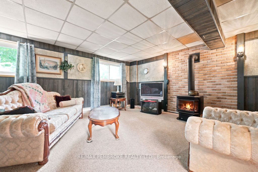 1656 Beachburg Road Property Photo 31