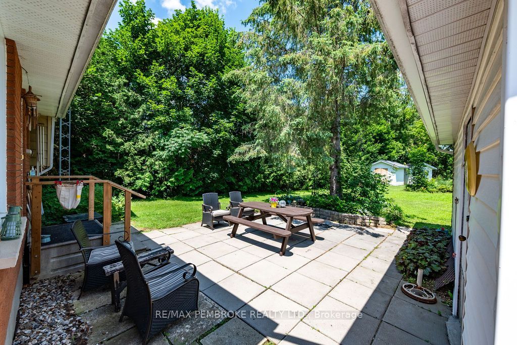 1656 Beachburg Road Property Photo 35