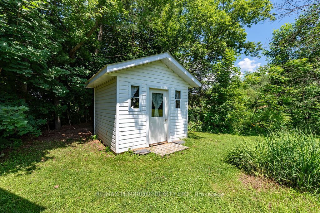 1656 Beachburg Road Property Photo 39