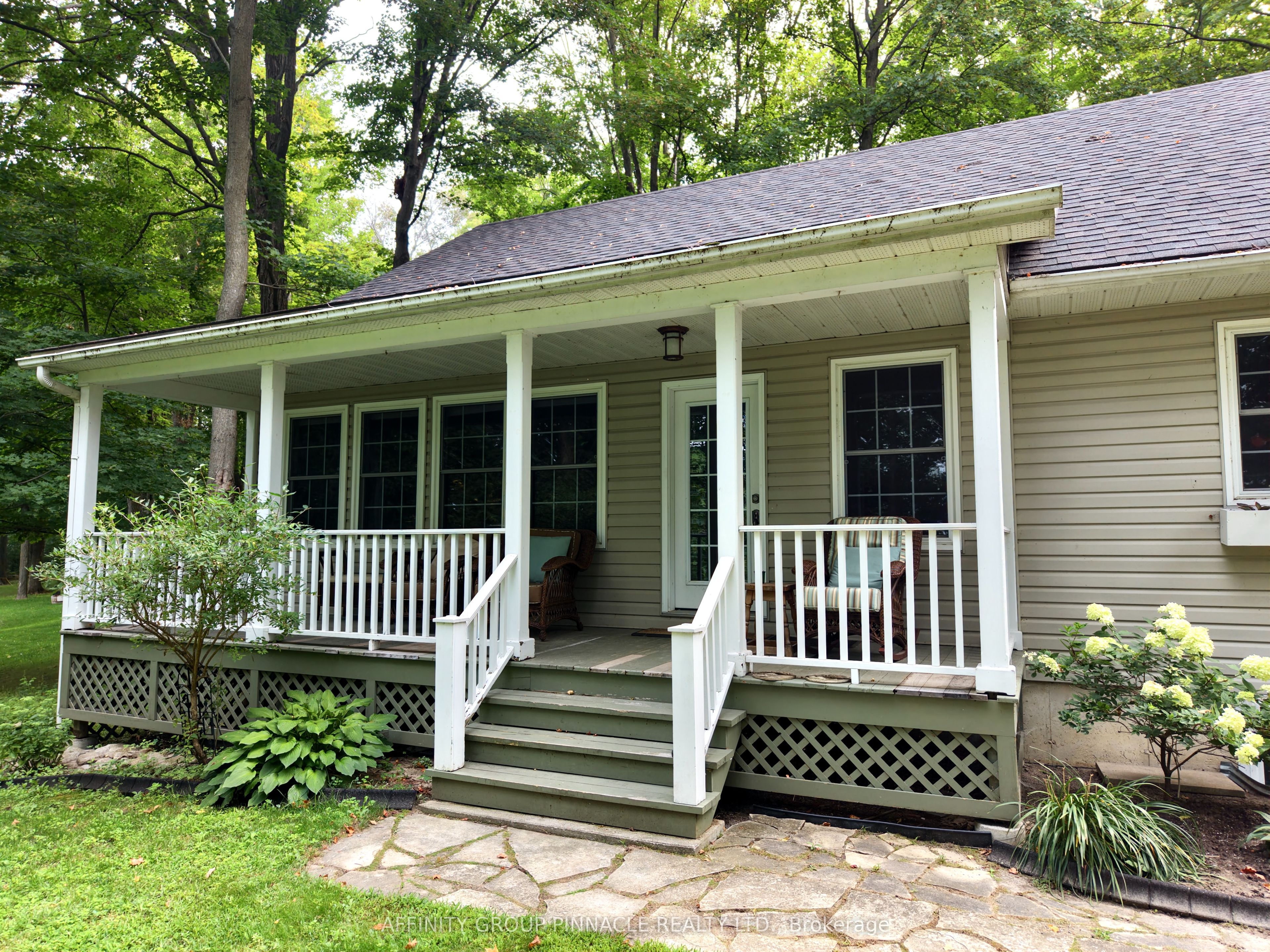38 Westview Drive Property Photo 2