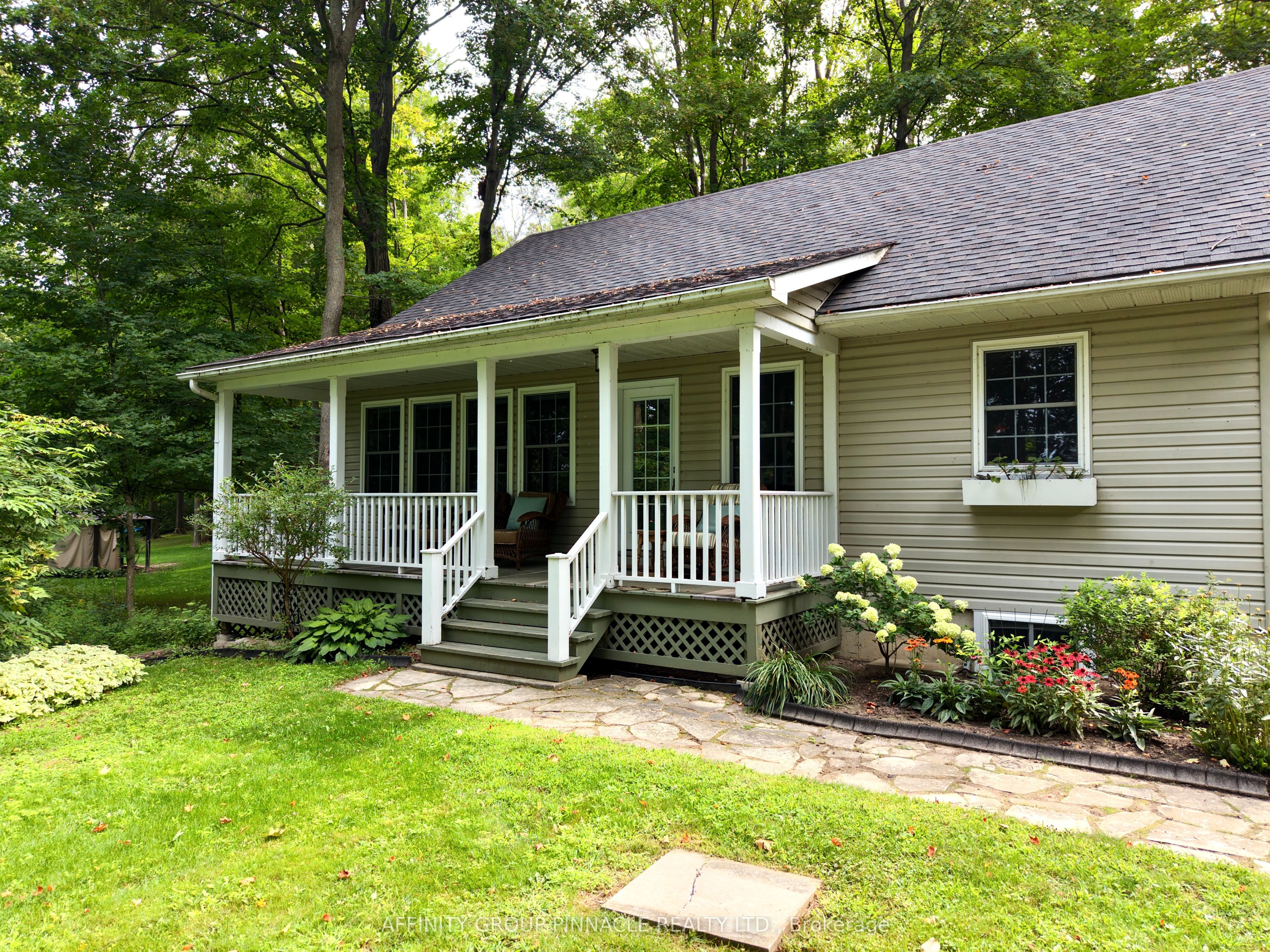 38 Westview Drive Property Photo 3