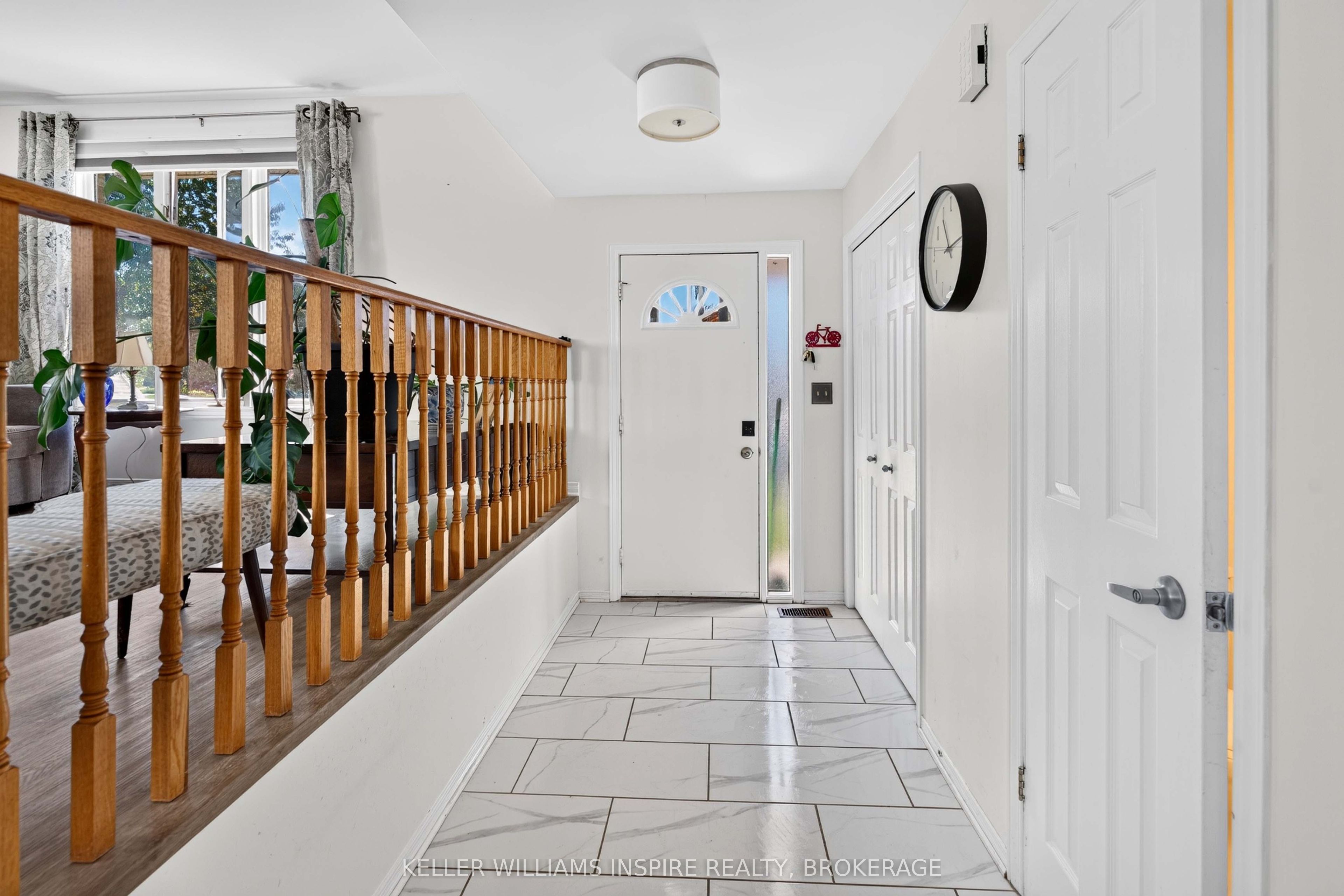 896 Mona Drive Property Photo 6