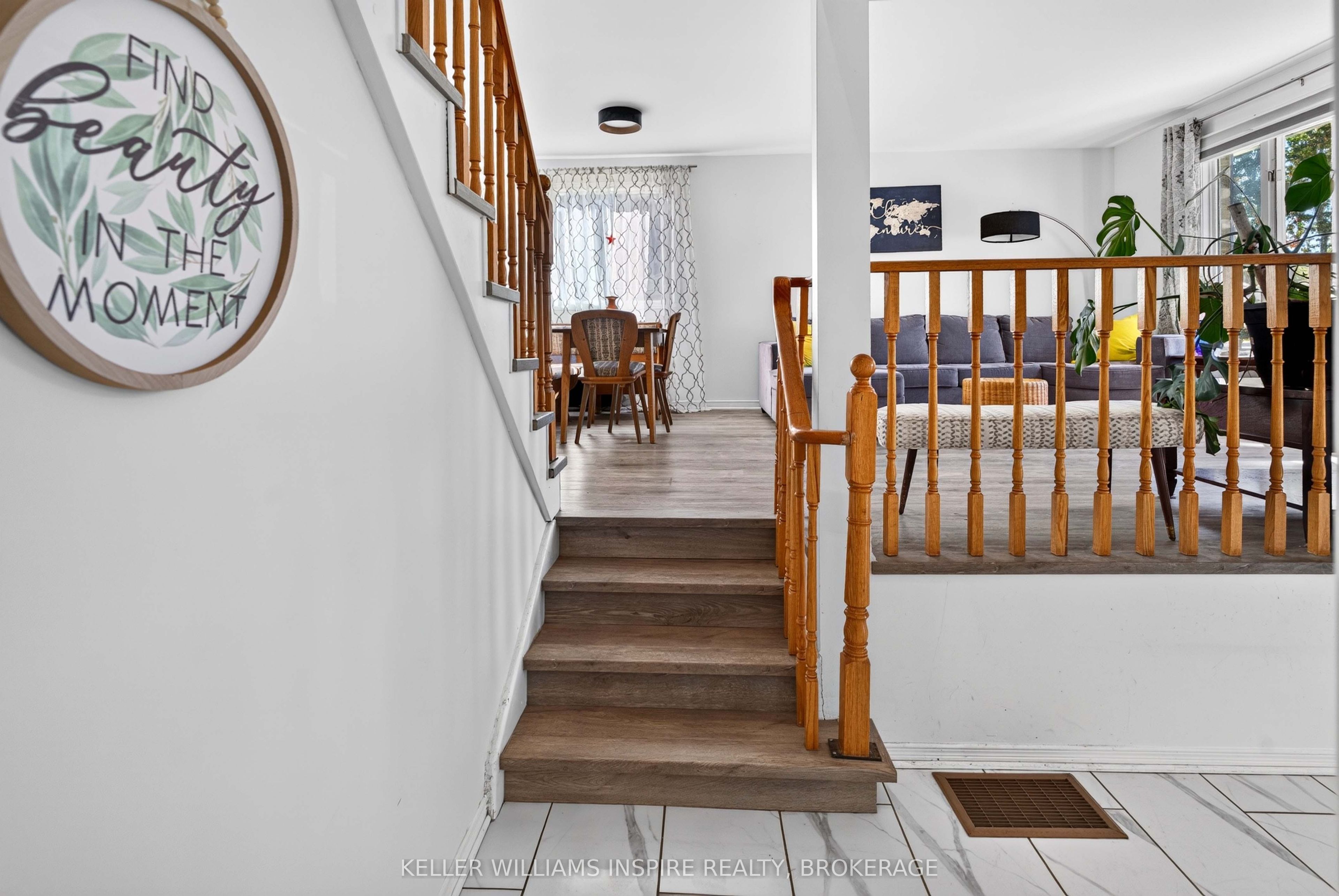 896 Mona Drive Property Photo 9