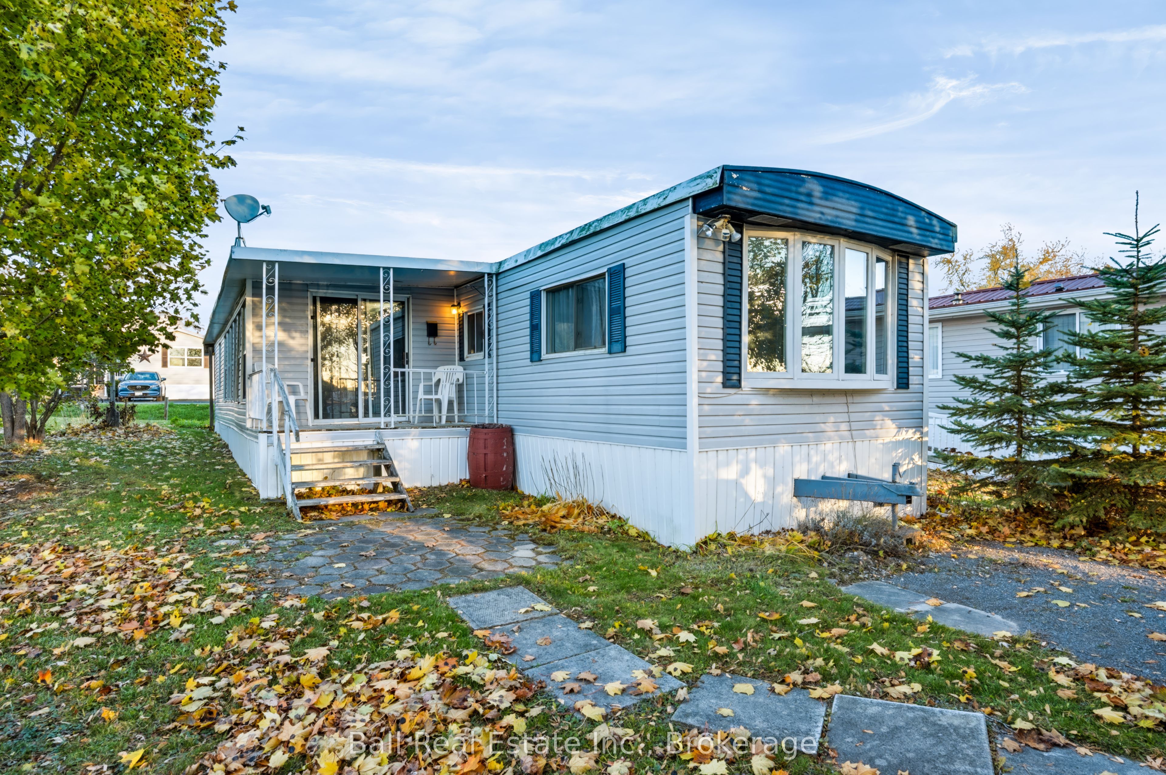15 Mcgregor Central Drive Property Photo 2