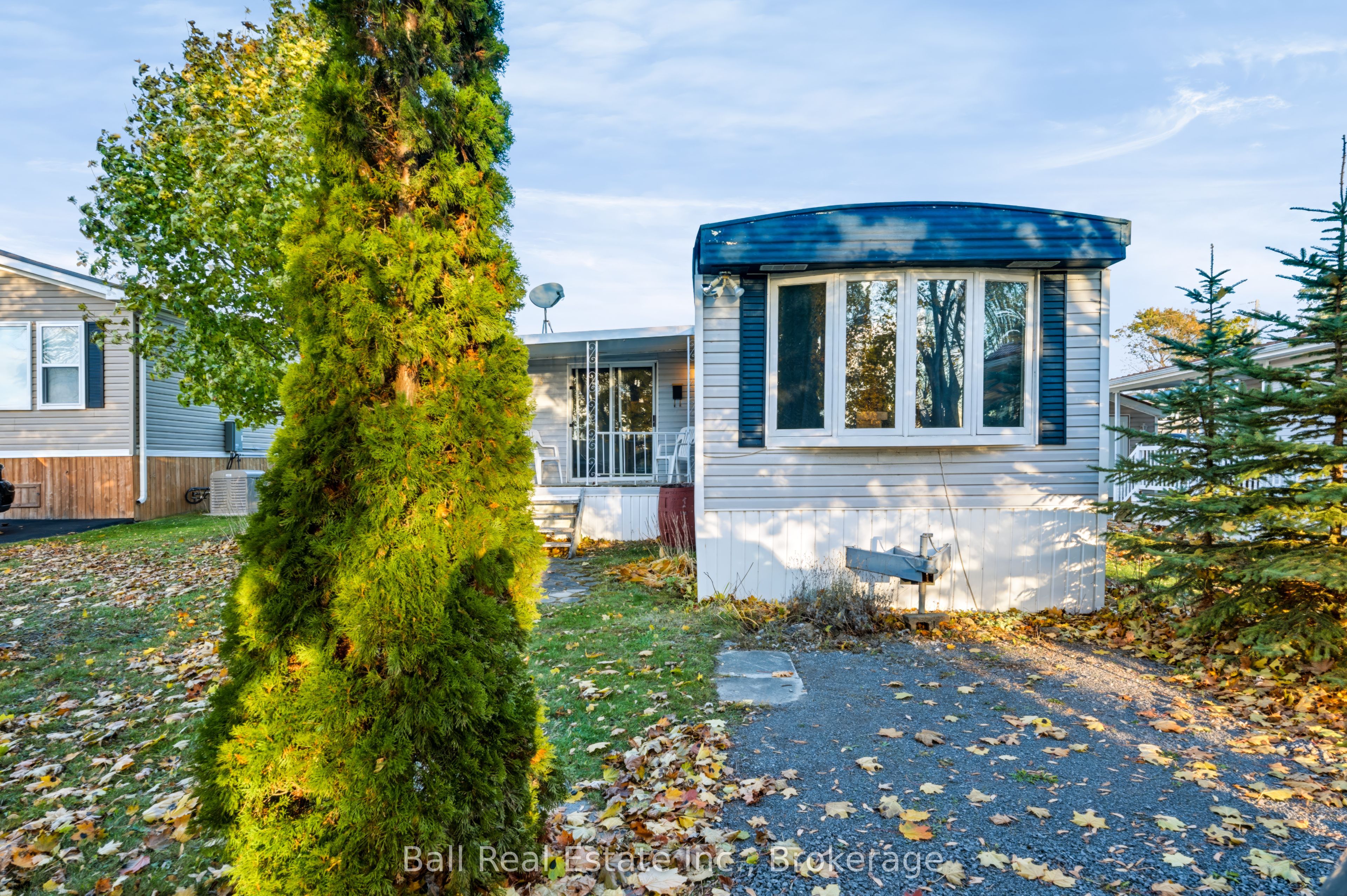 15 Mcgregor Central Drive Property Photo 3