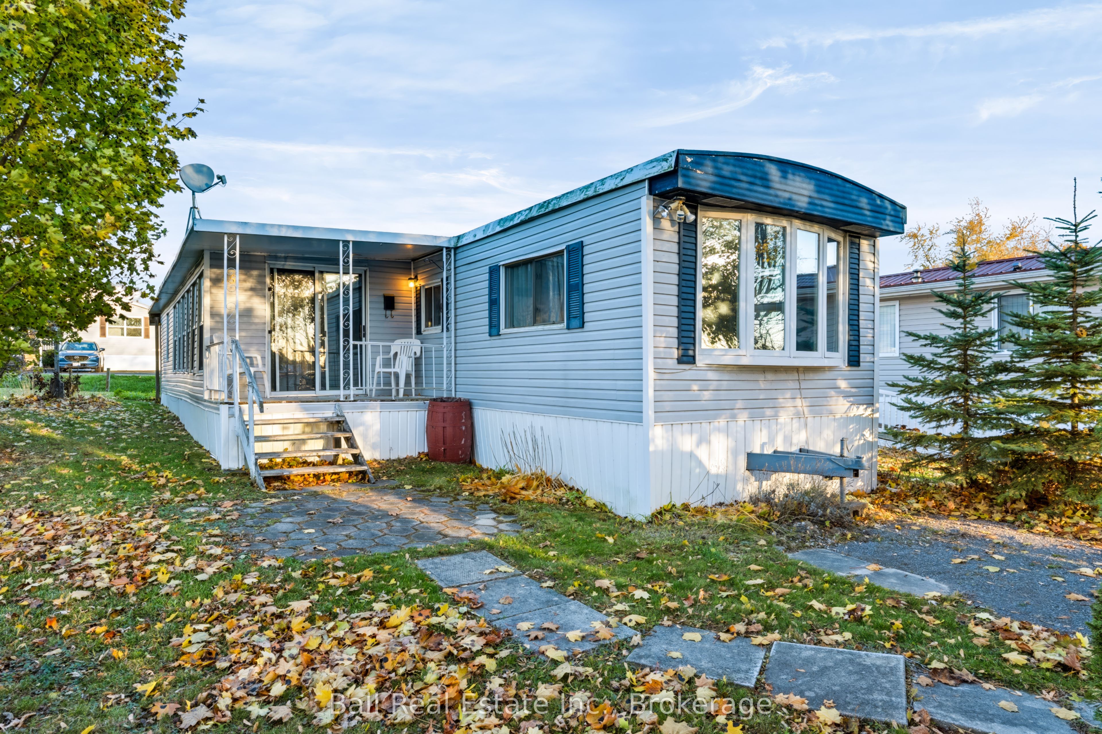 15 Mcgregor Central Drive Property Photo 4