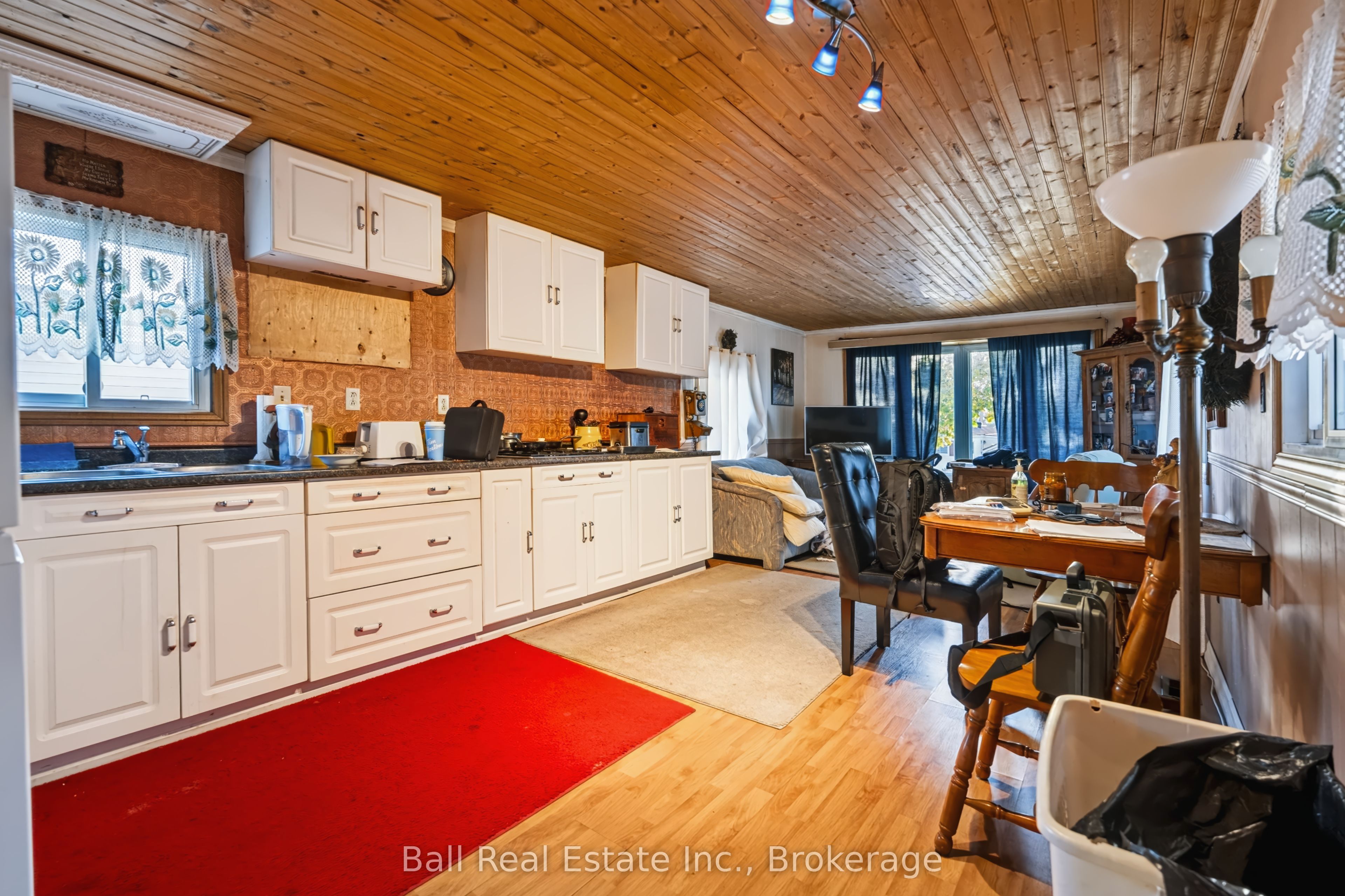 15 Mcgregor Central Drive Property Photo 7